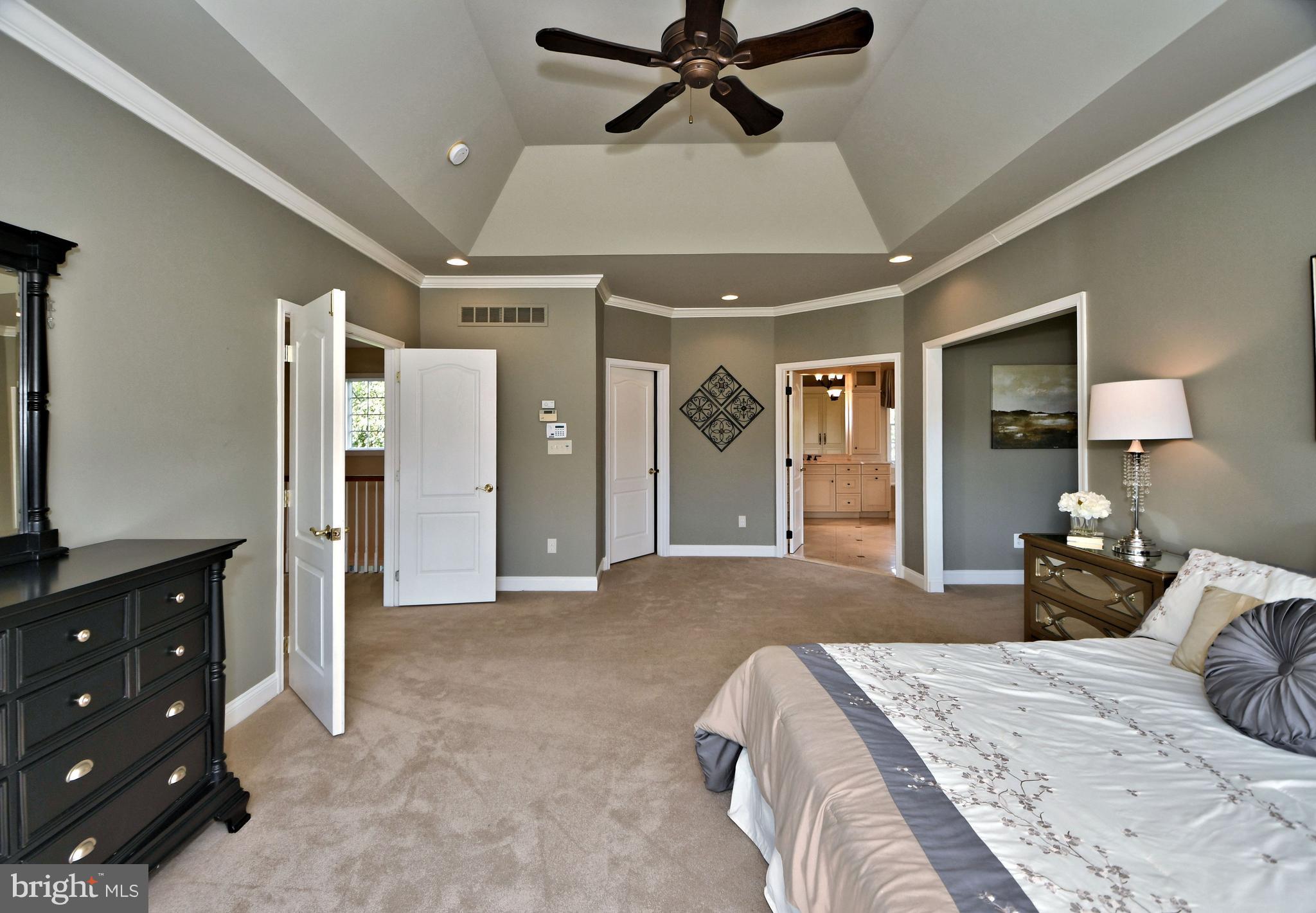 RIVER CROSSING - Residential