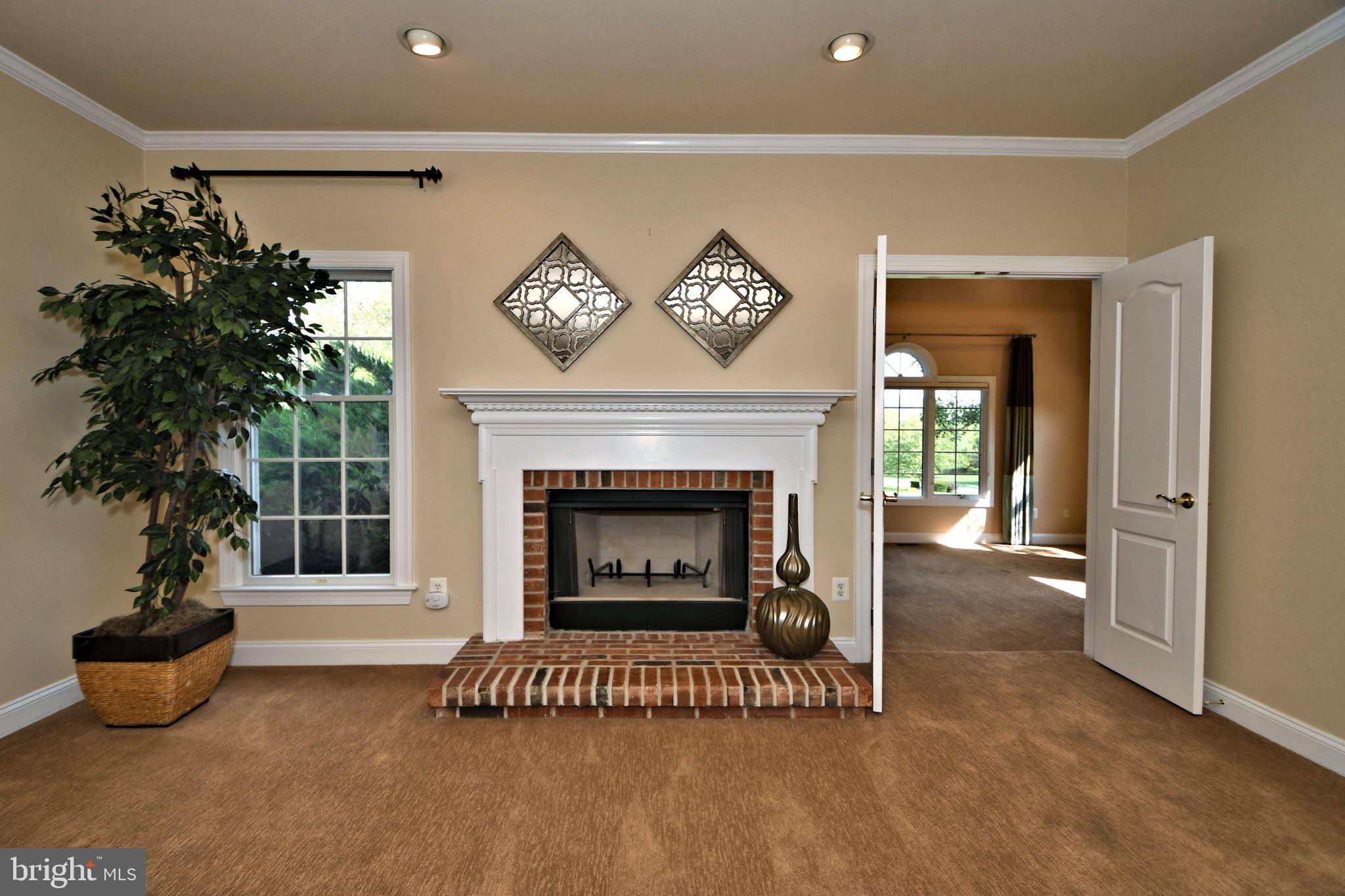 RIVER CROSSING - Residential