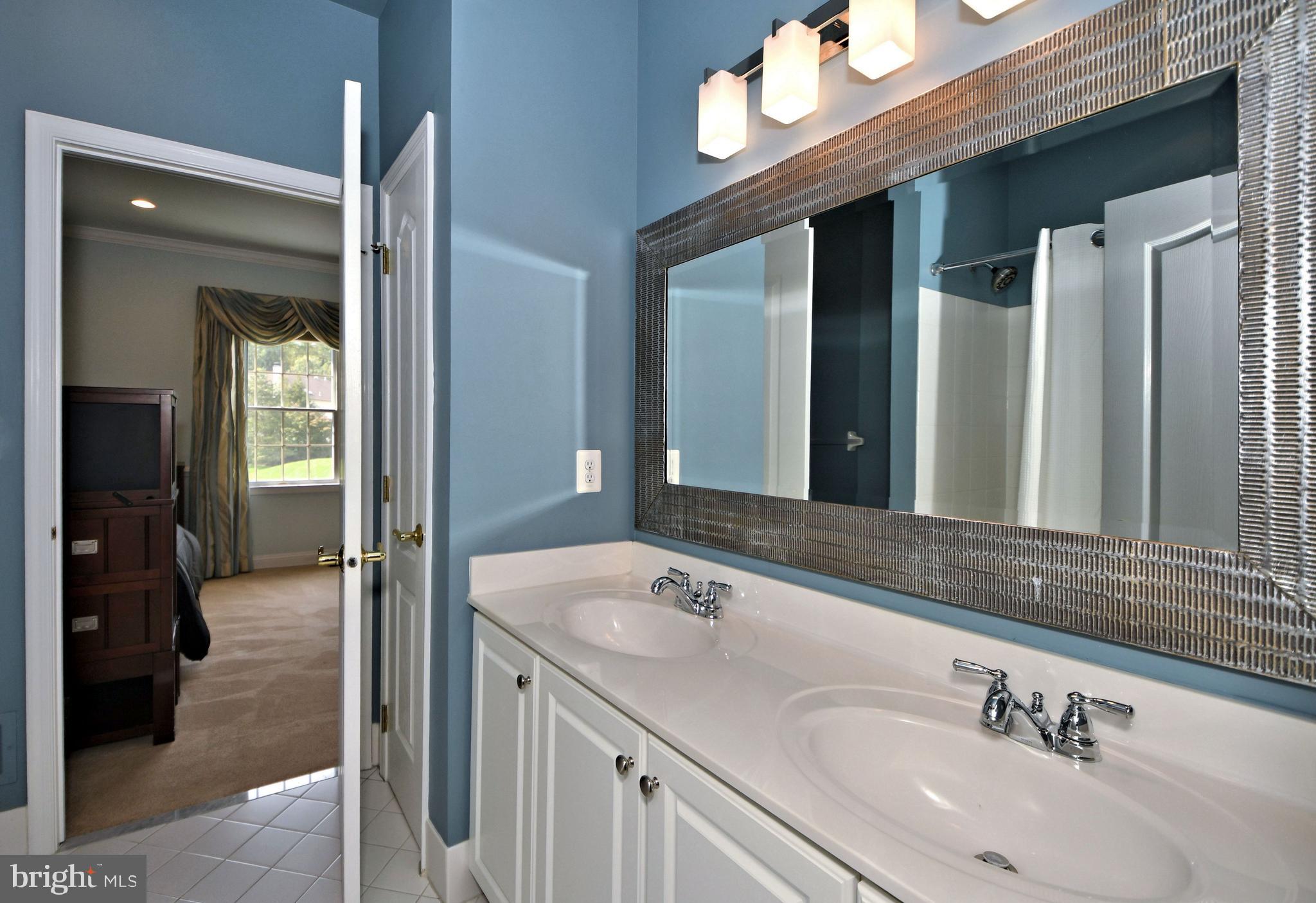 RIVER CROSSING - Residential