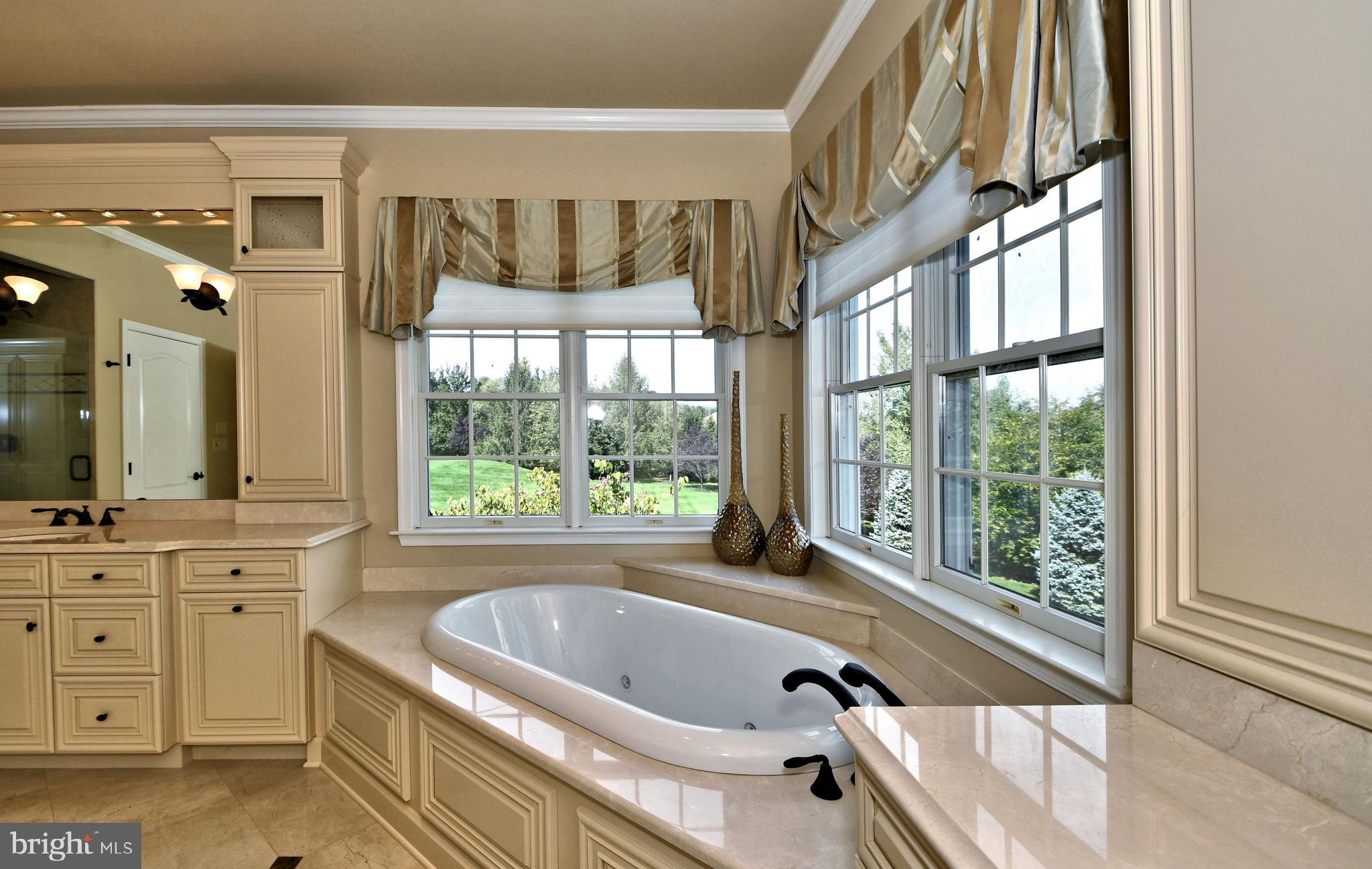 RIVER CROSSING - Residential