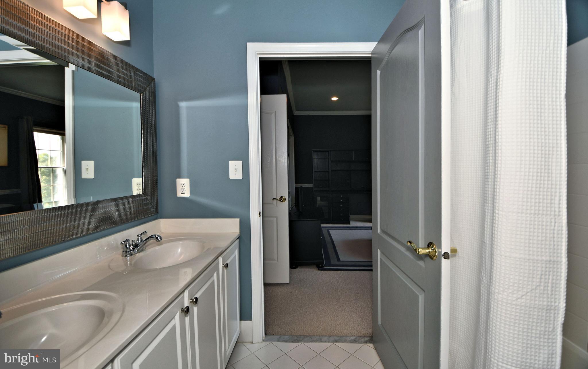 RIVER CROSSING - Residential