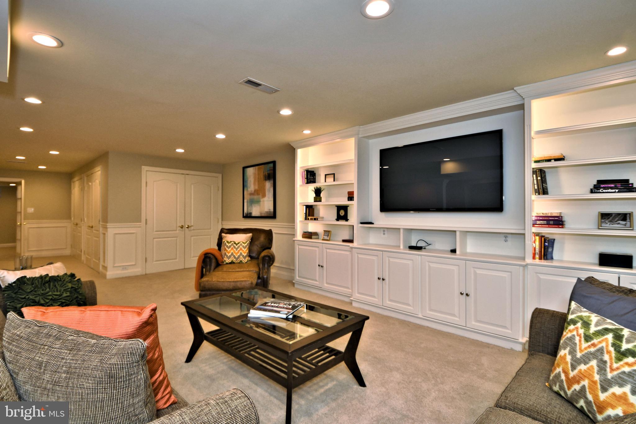 RIVER CROSSING - Residential