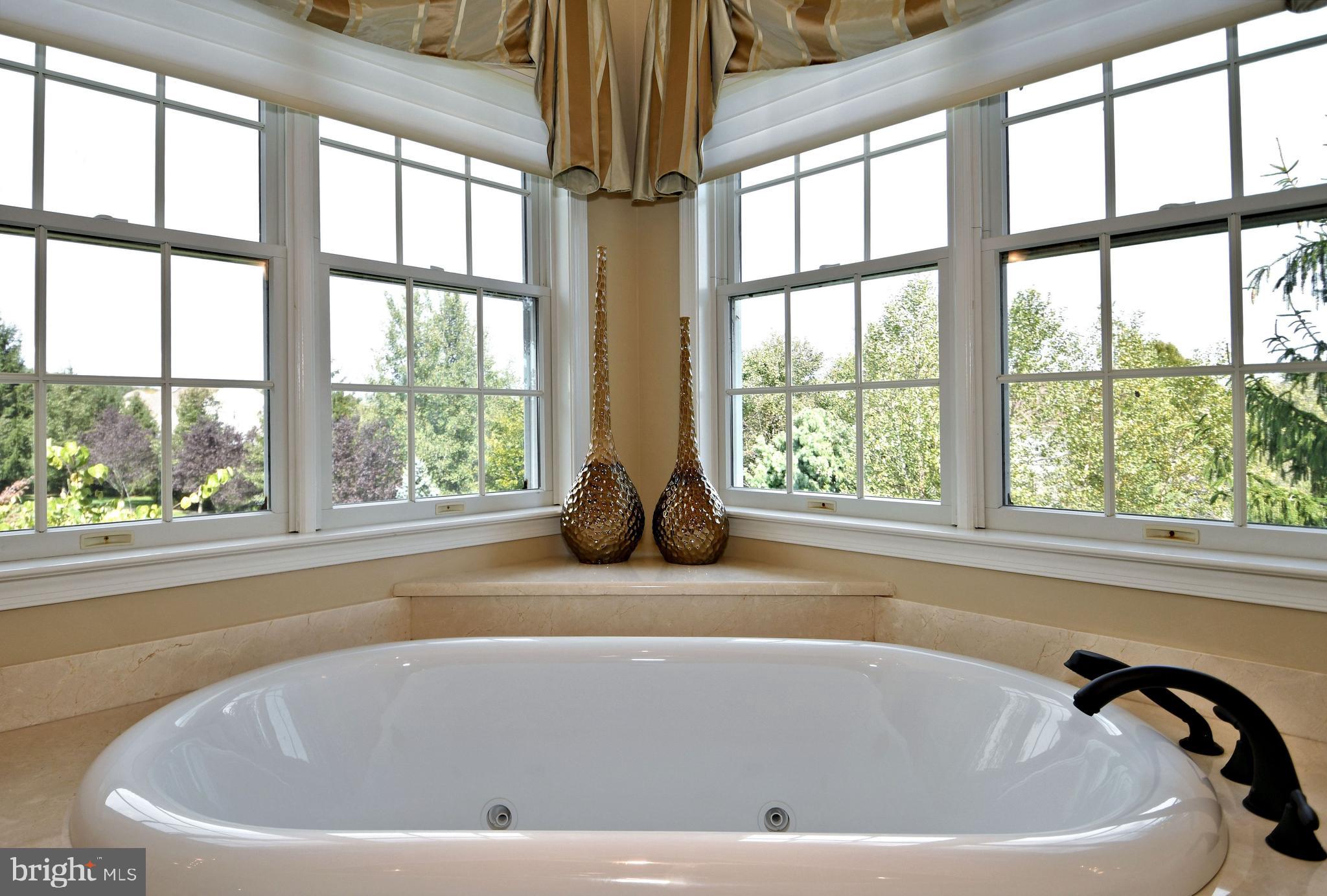 RIVER CROSSING - Residential