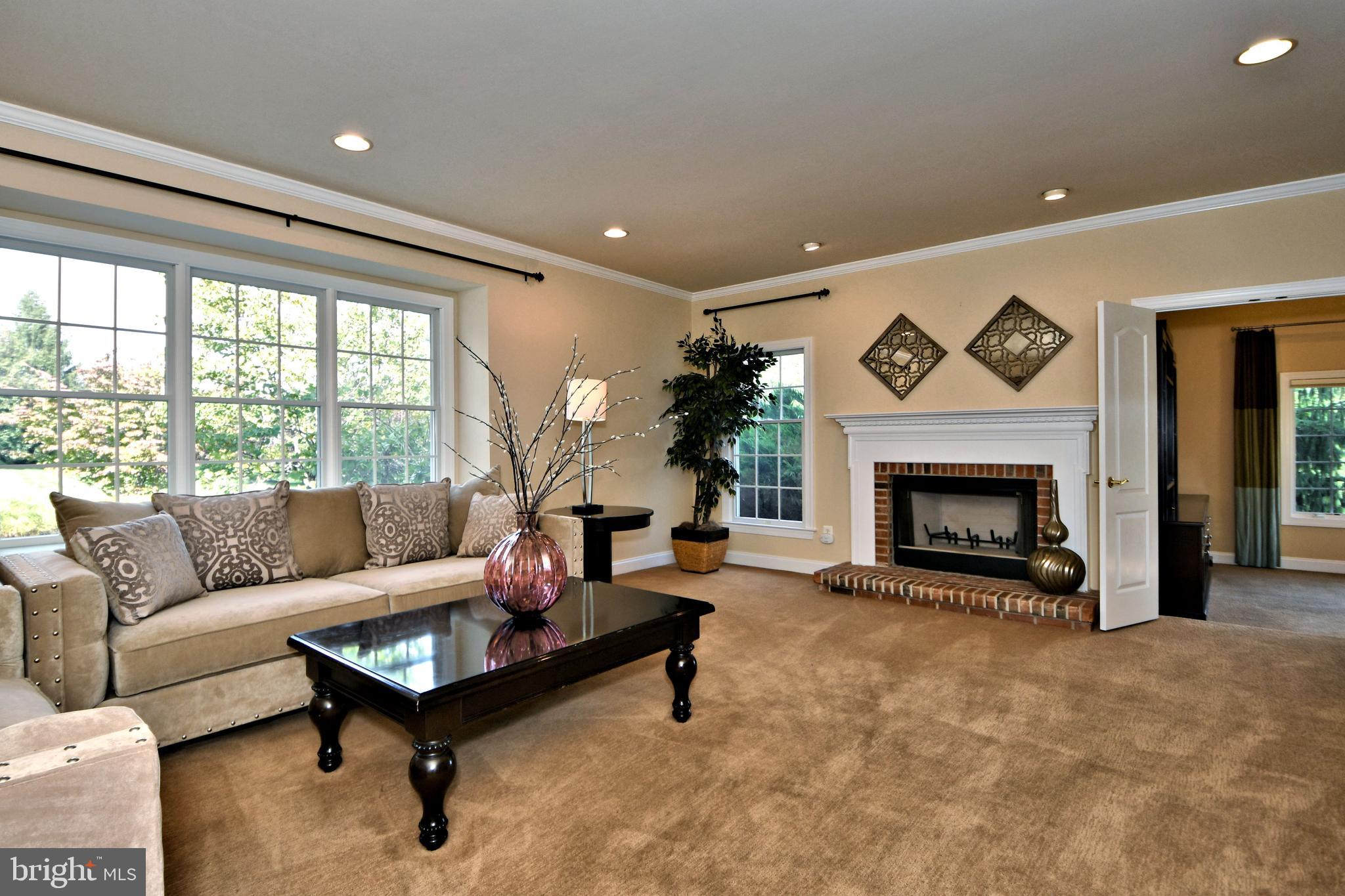 RIVER CROSSING - Residential