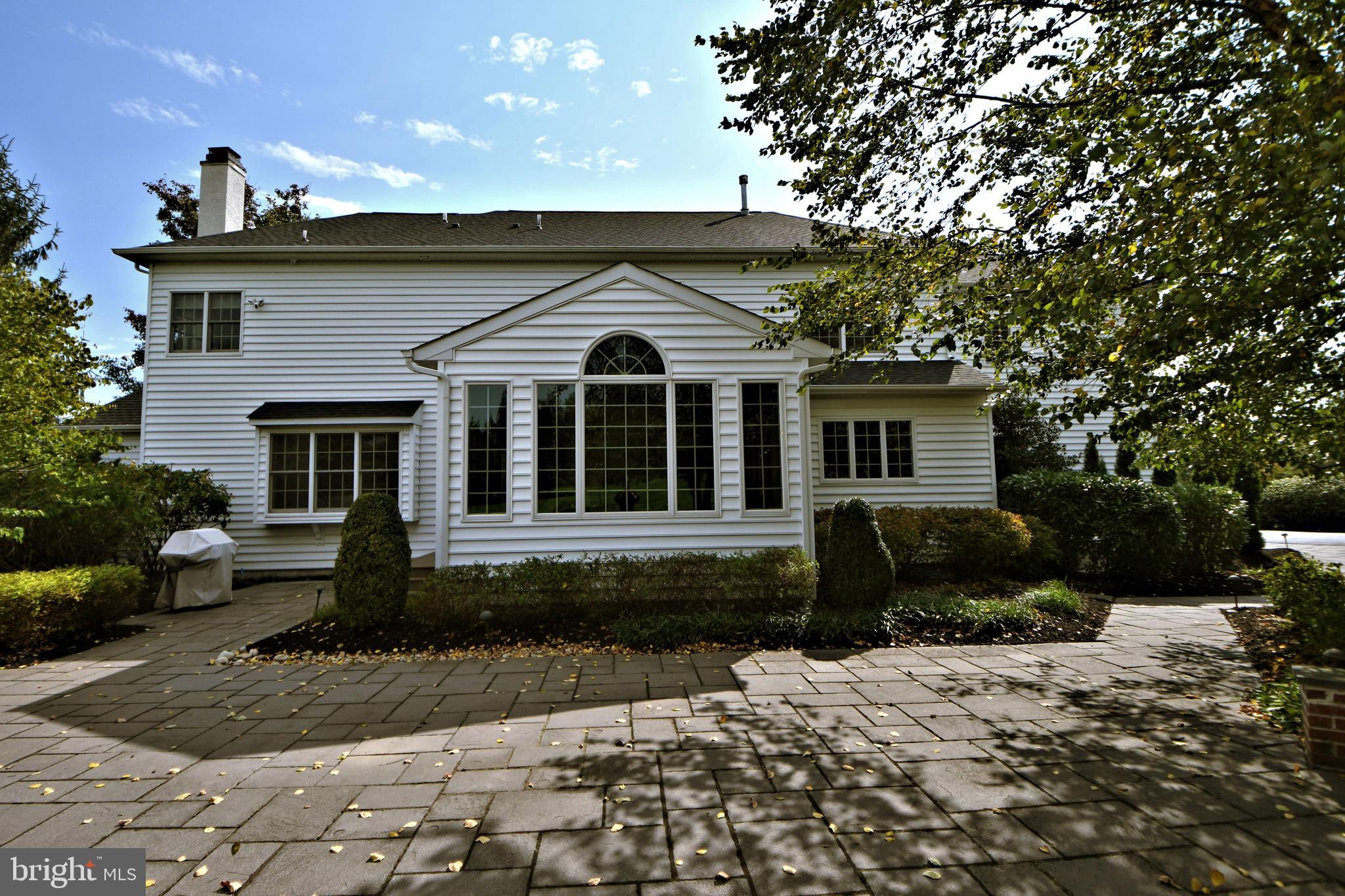 RIVER CROSSING - Residential