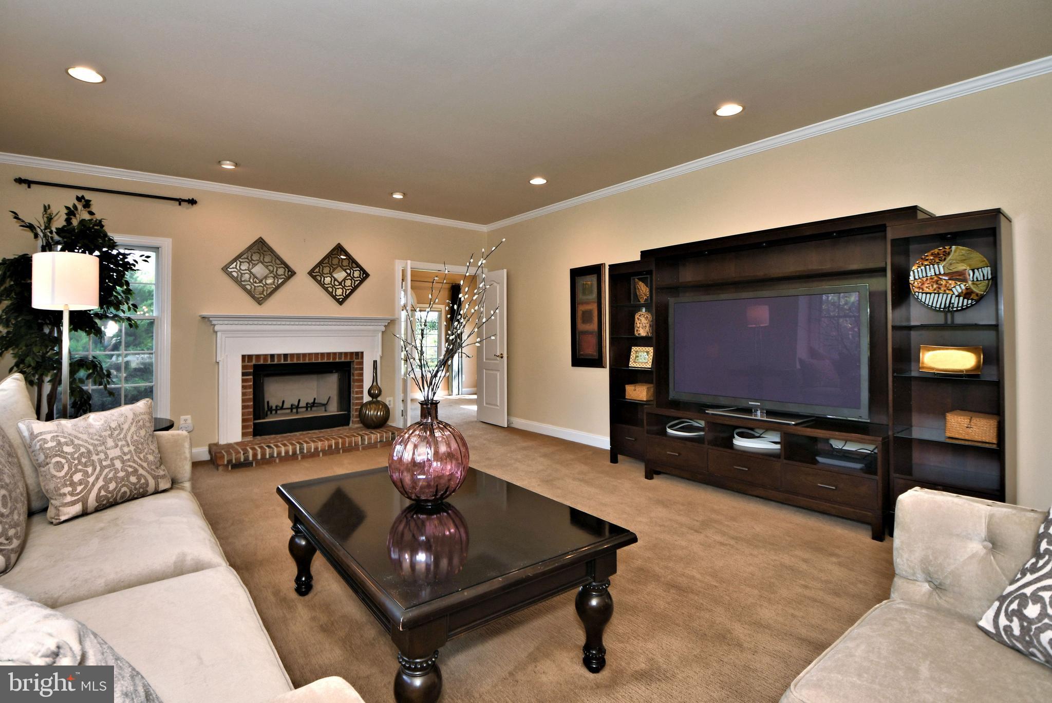 RIVER CROSSING - Residential