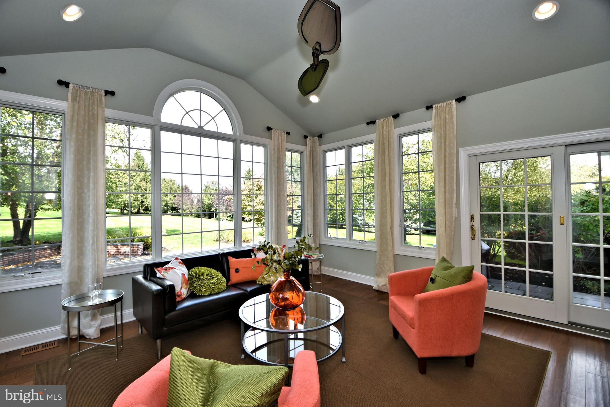 RIVER CROSSING - Residential