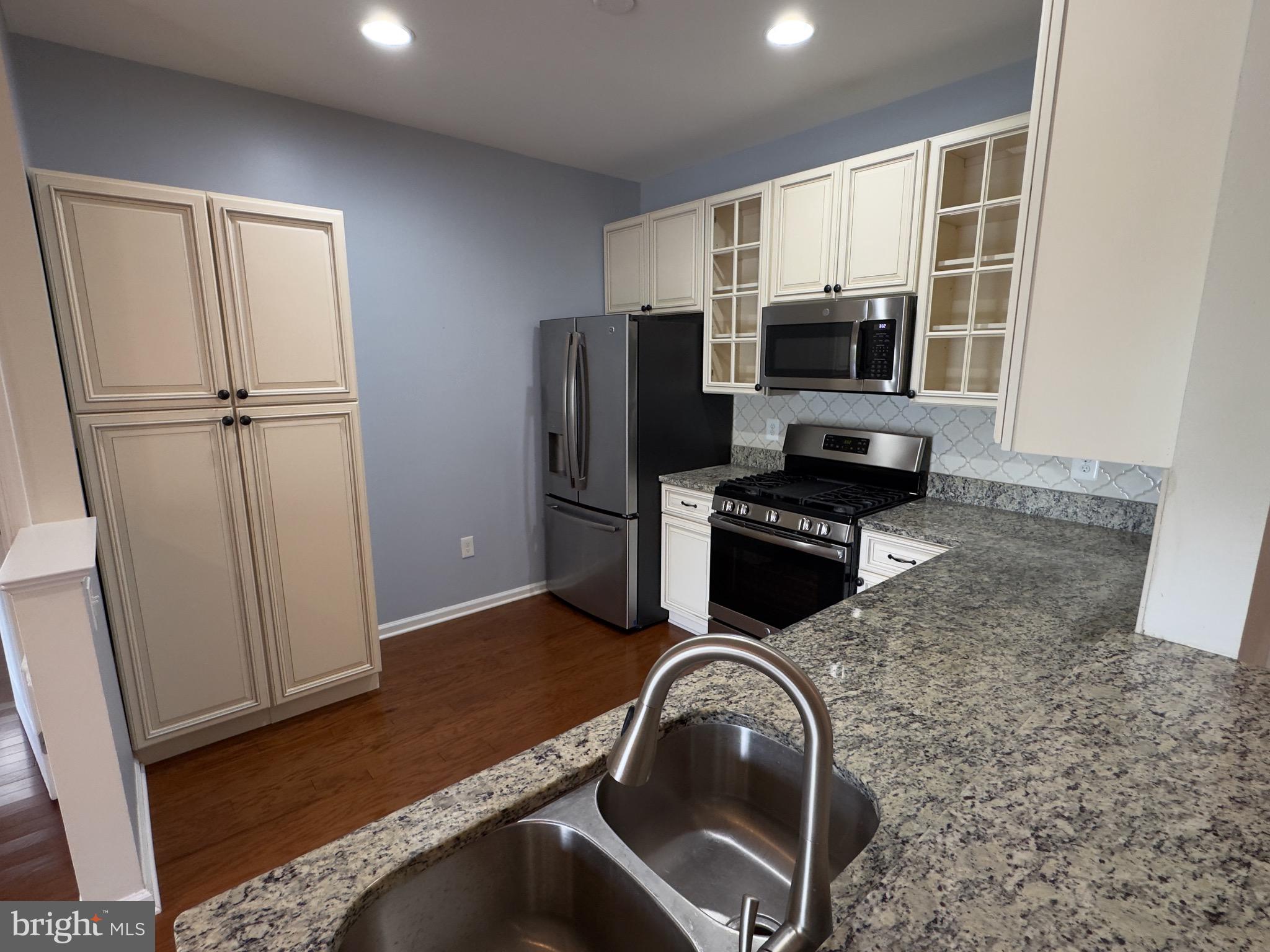 CHANCERY OF KINGSTOWNE - Residential Lease