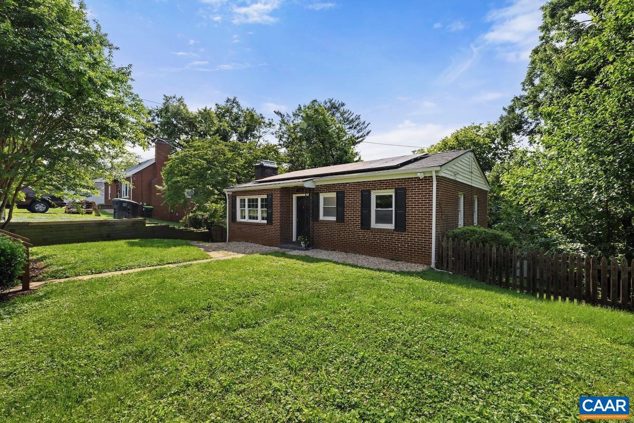 LOCUST GROVE - Residential