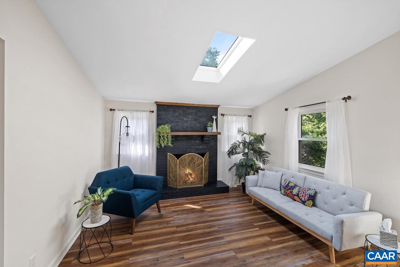 LOCUST GROVE - Residential