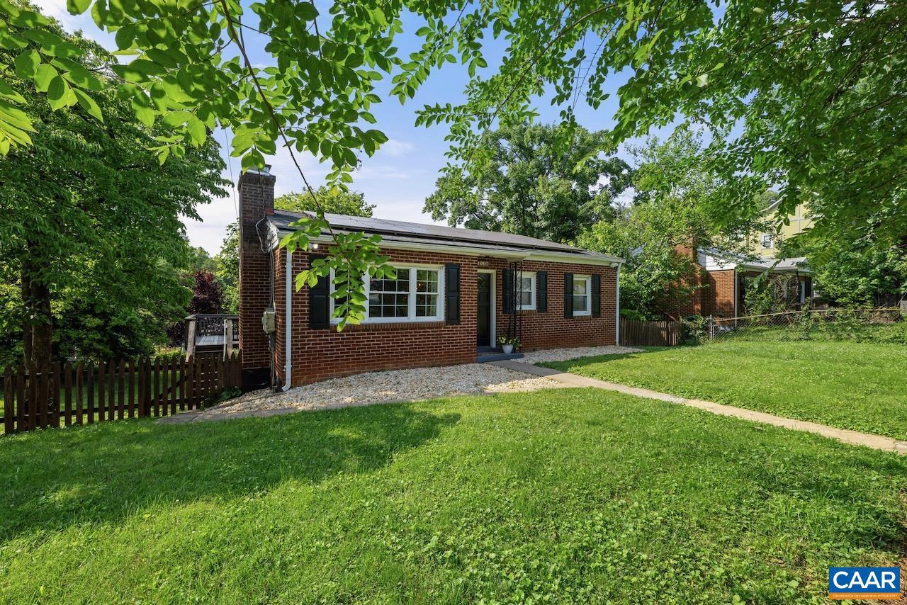 LOCUST GROVE - Residential