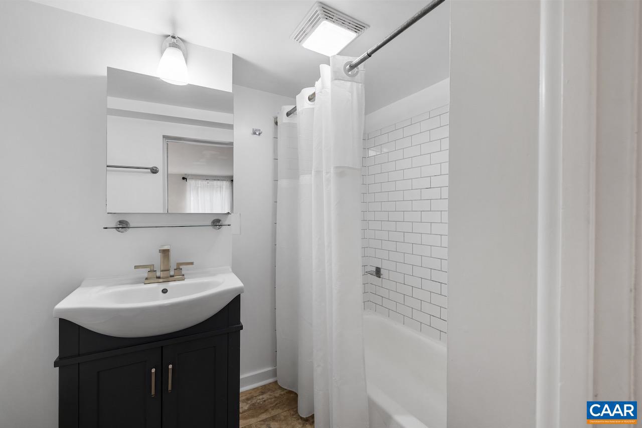 LOCUST GROVE - Residential