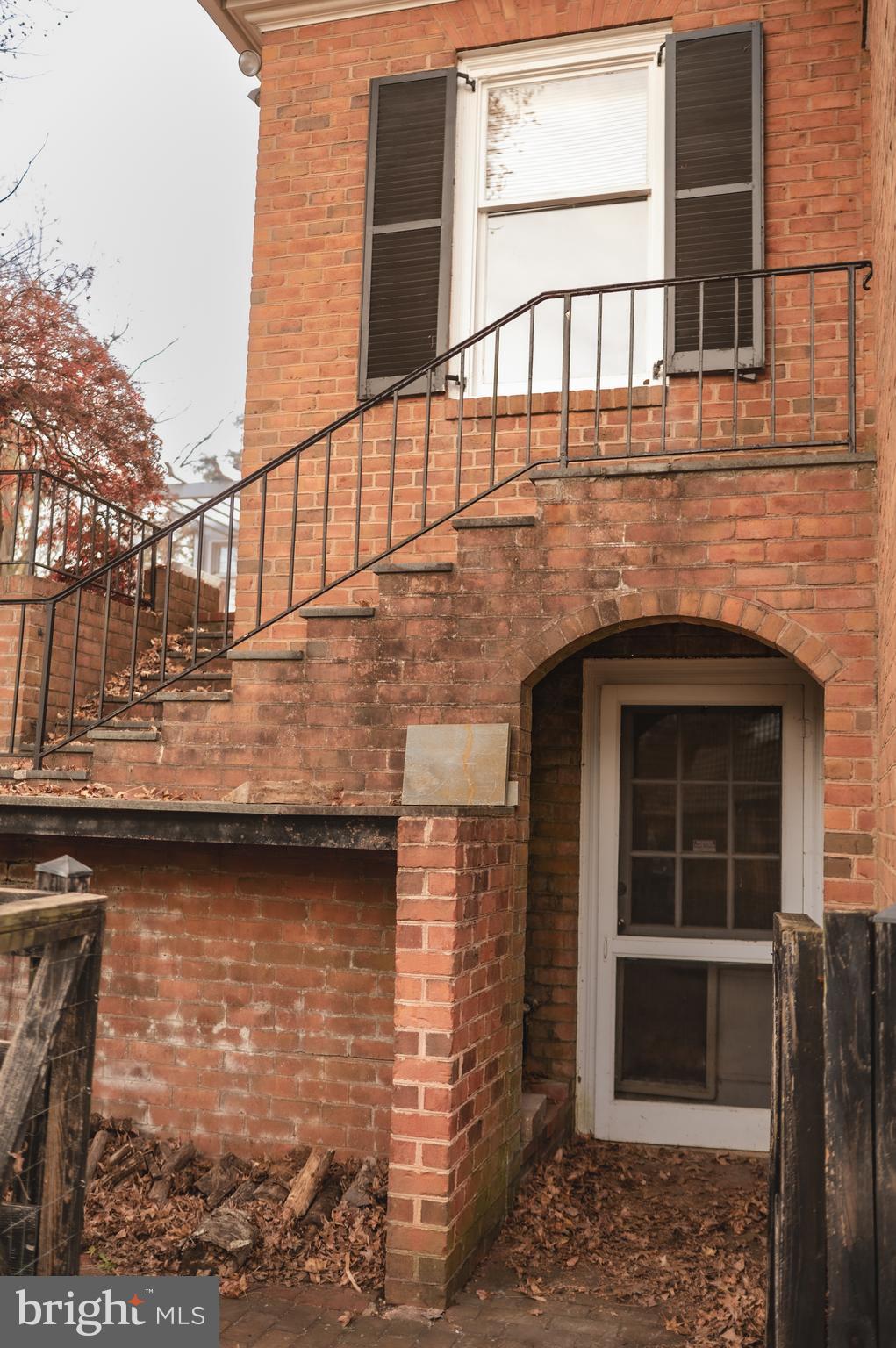 COUNTRY CLUB ESTATES - Residential