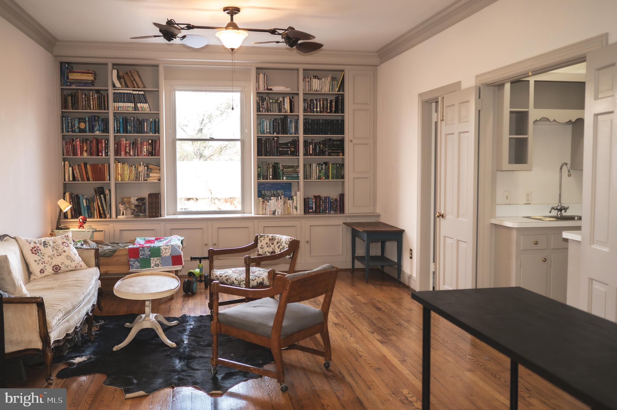 COUNTRY CLUB ESTATES - Residential