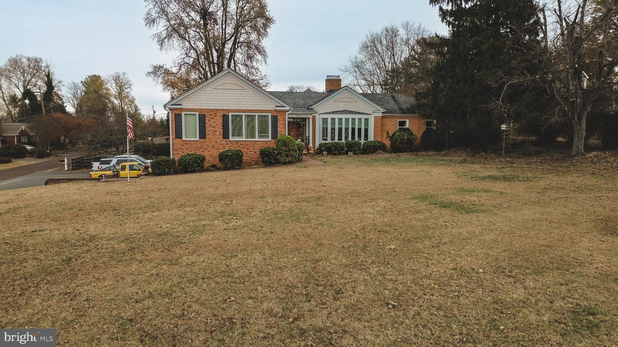 660 COUNTRY CLUB ROAD