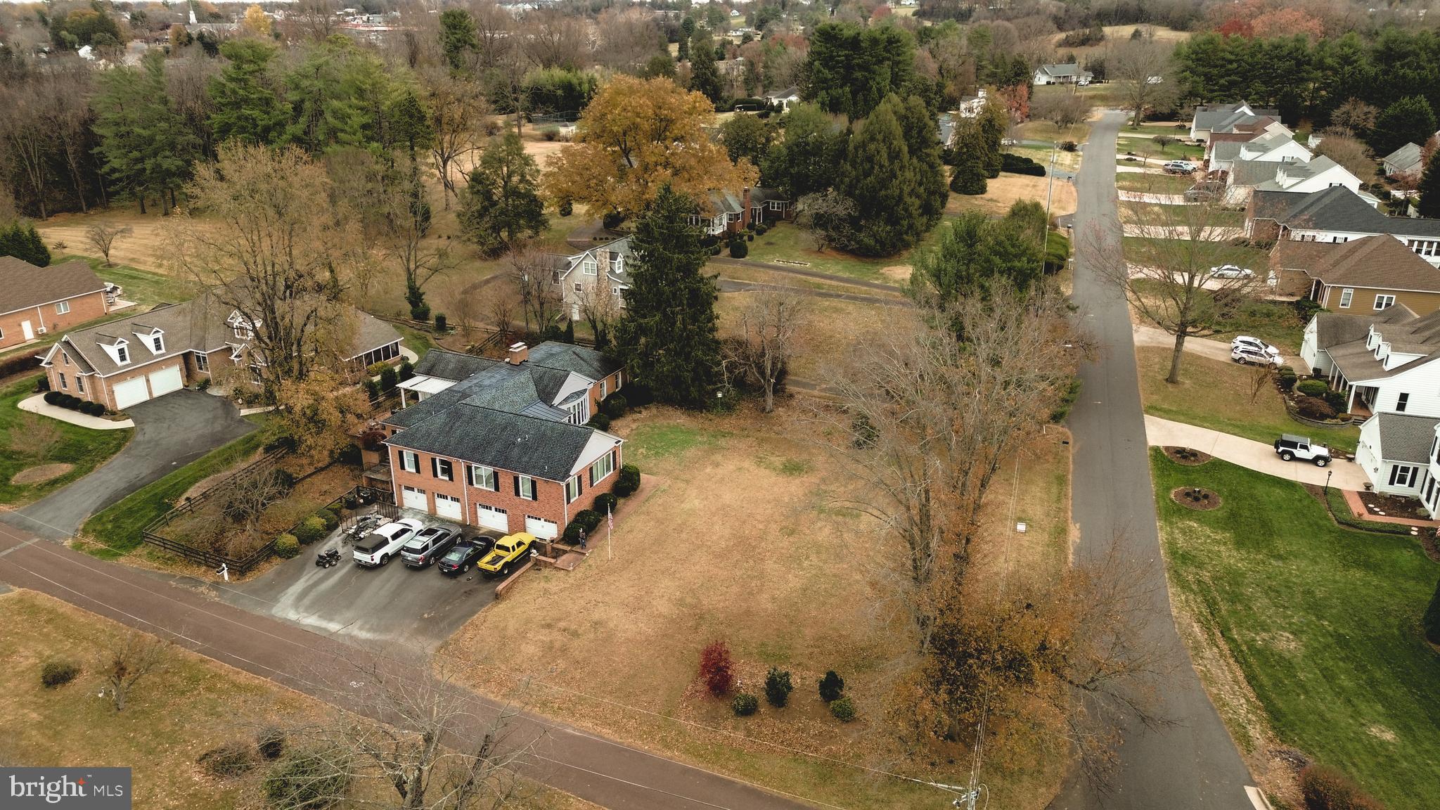 660 COUNTRY CLUB ROAD