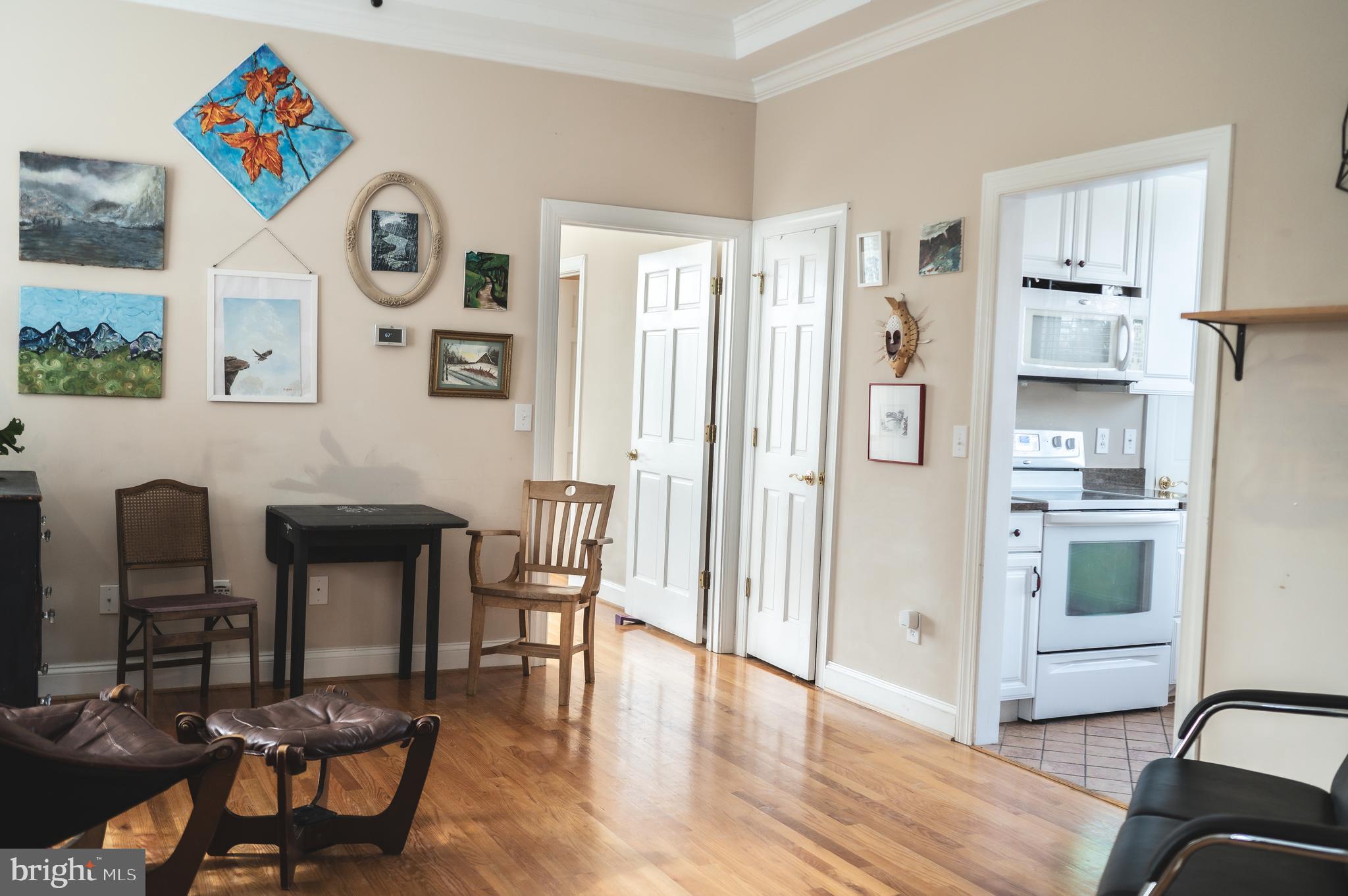 COUNTRY CLUB ESTATES - Residential