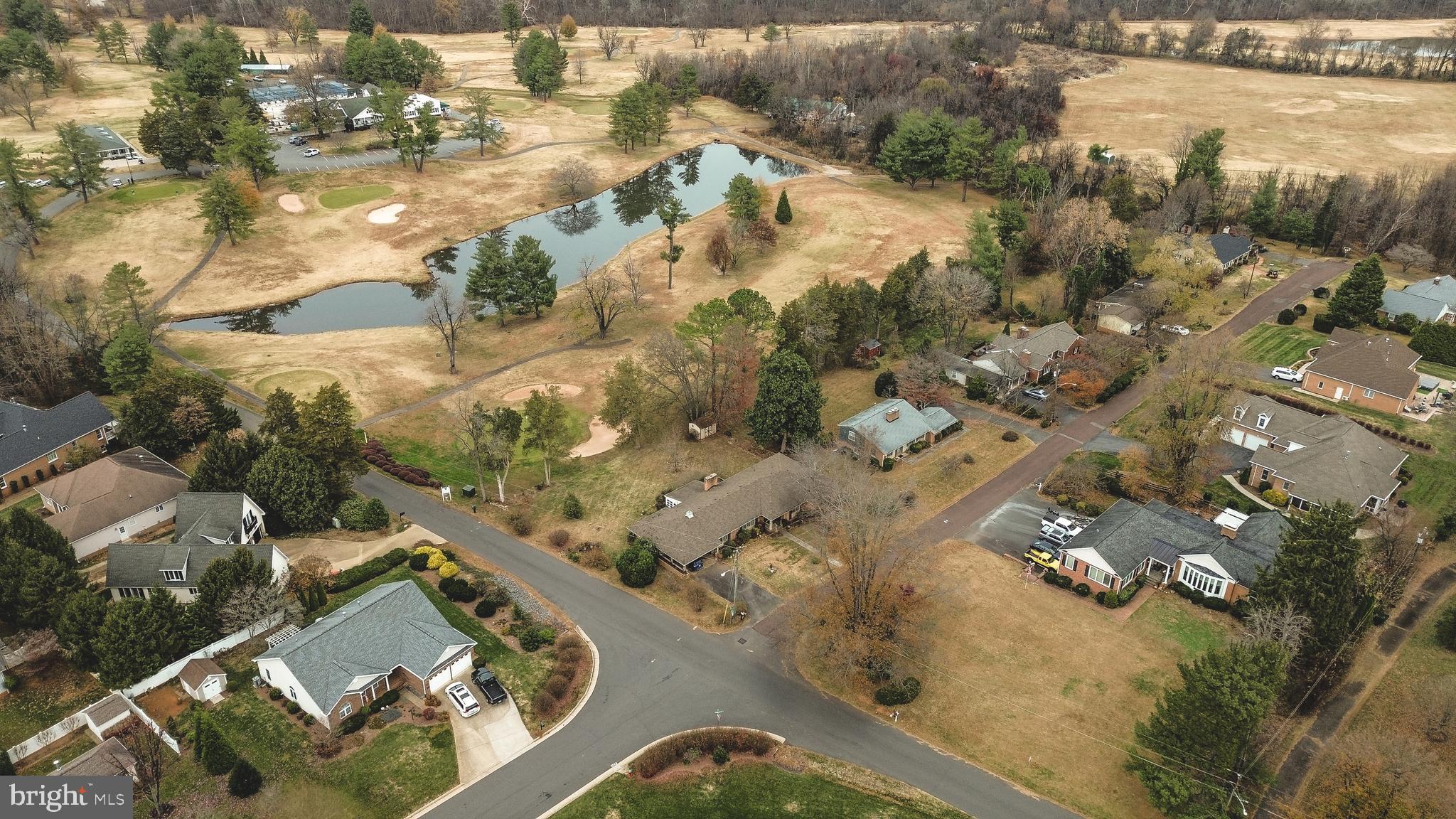 COUNTRY CLUB ESTATES - Residential