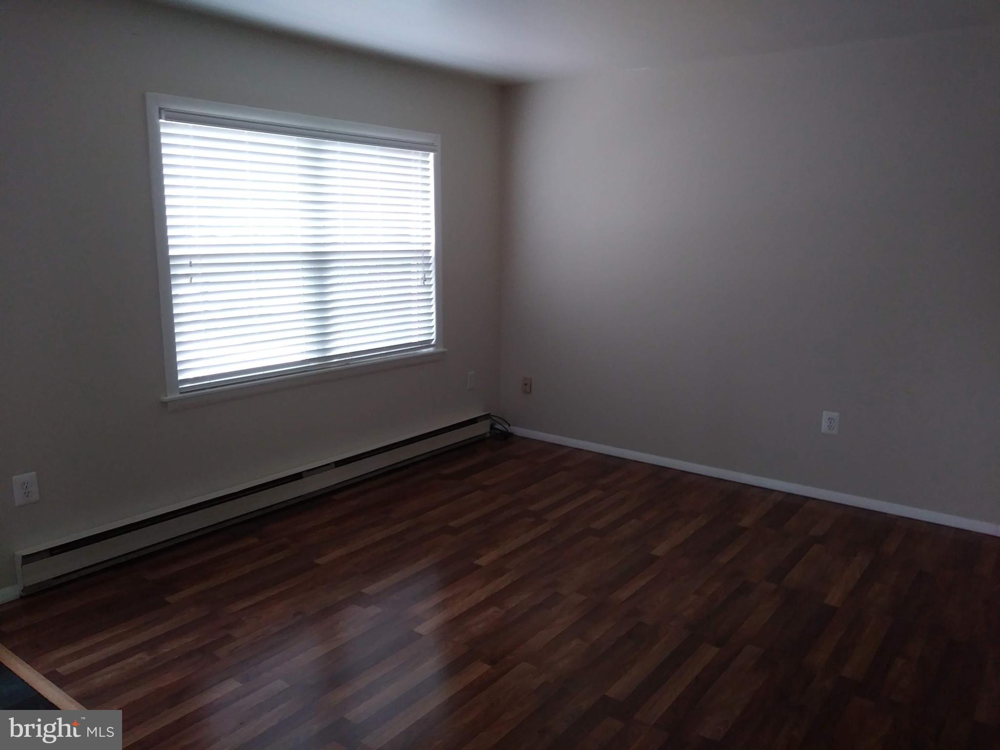 558 HAMMOND AVENUE