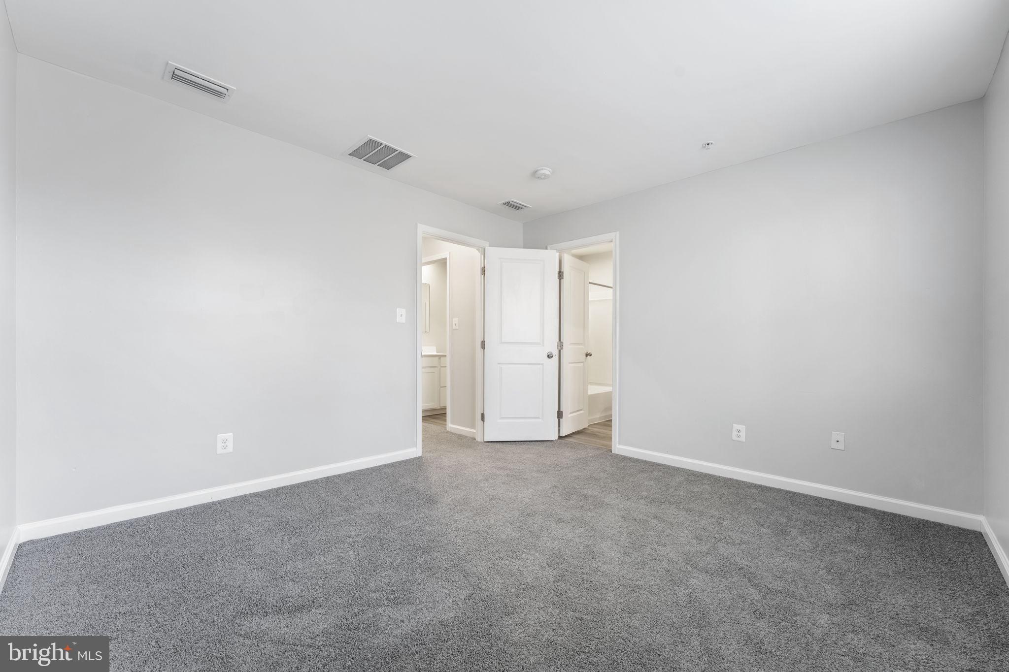 HICKORY KNOLL - Residential