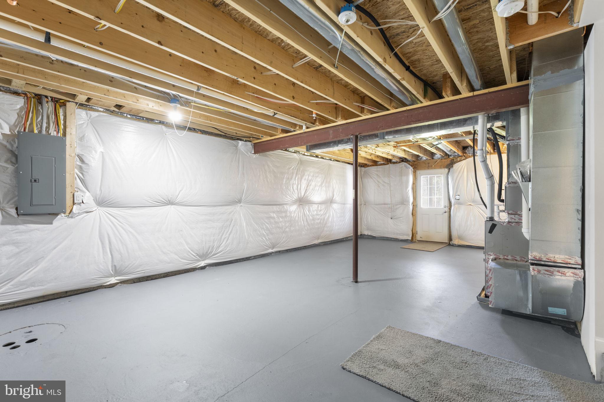 HICKORY KNOLL - Residential