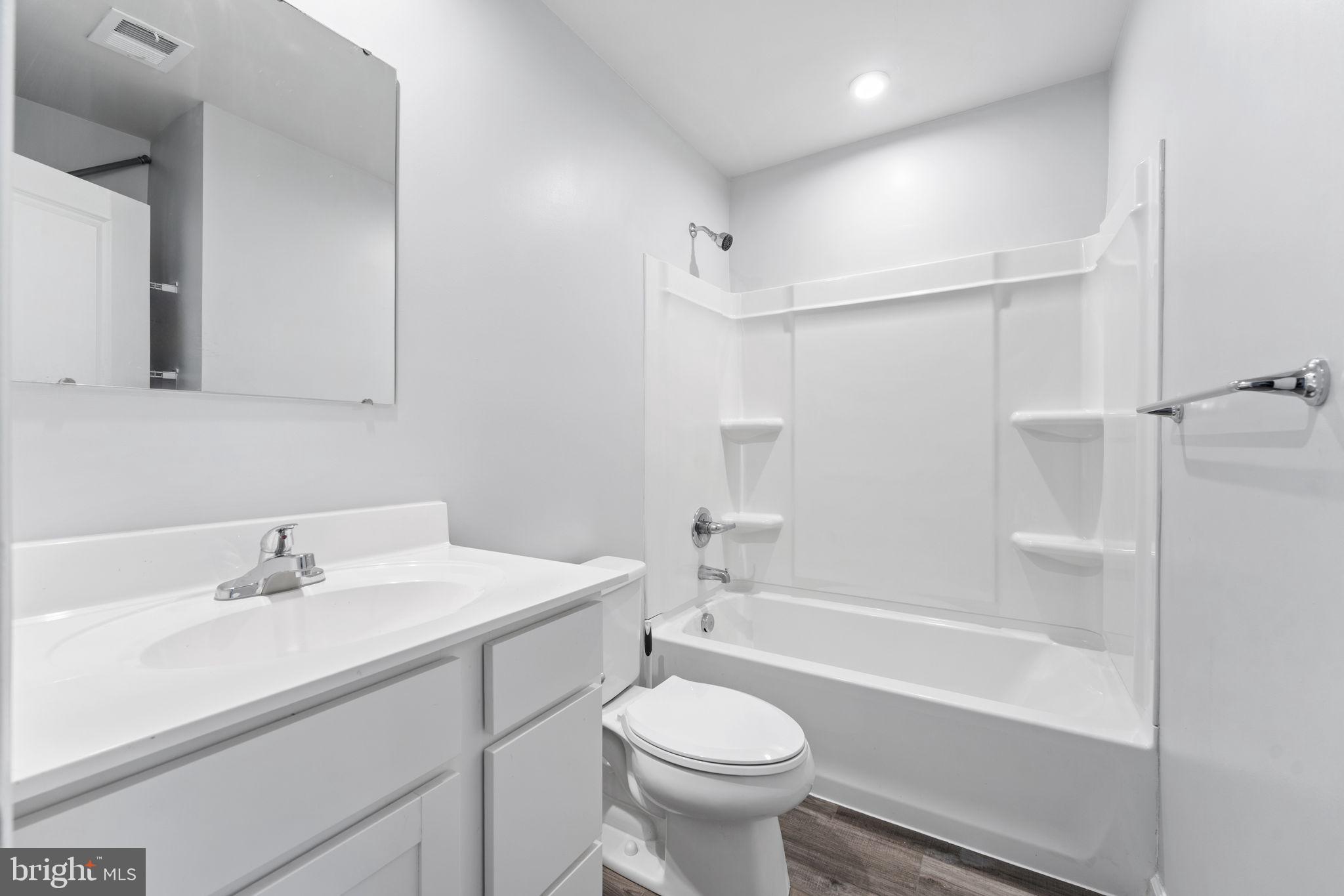 HICKORY KNOLL - Residential