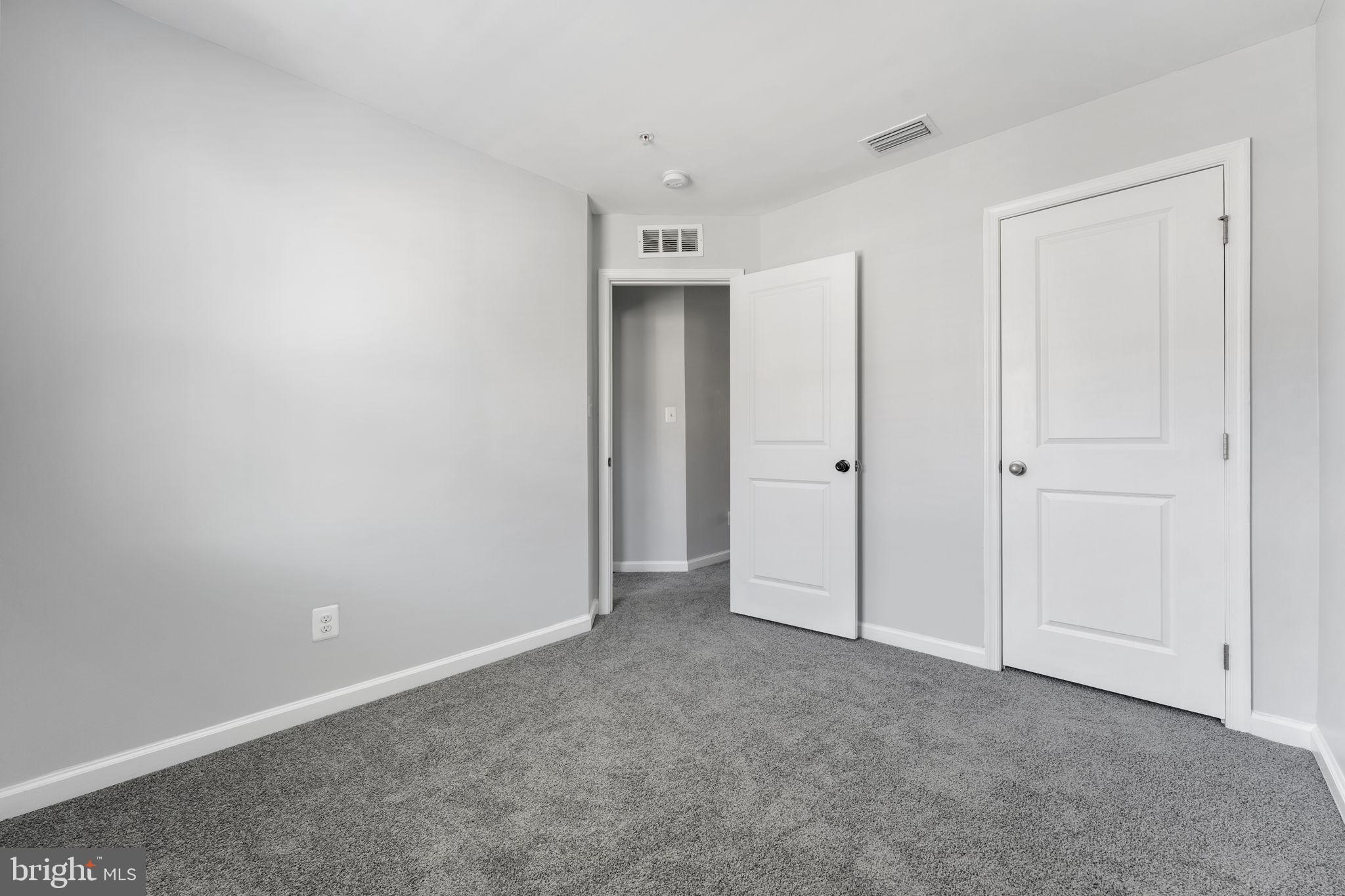 HICKORY KNOLL - Residential