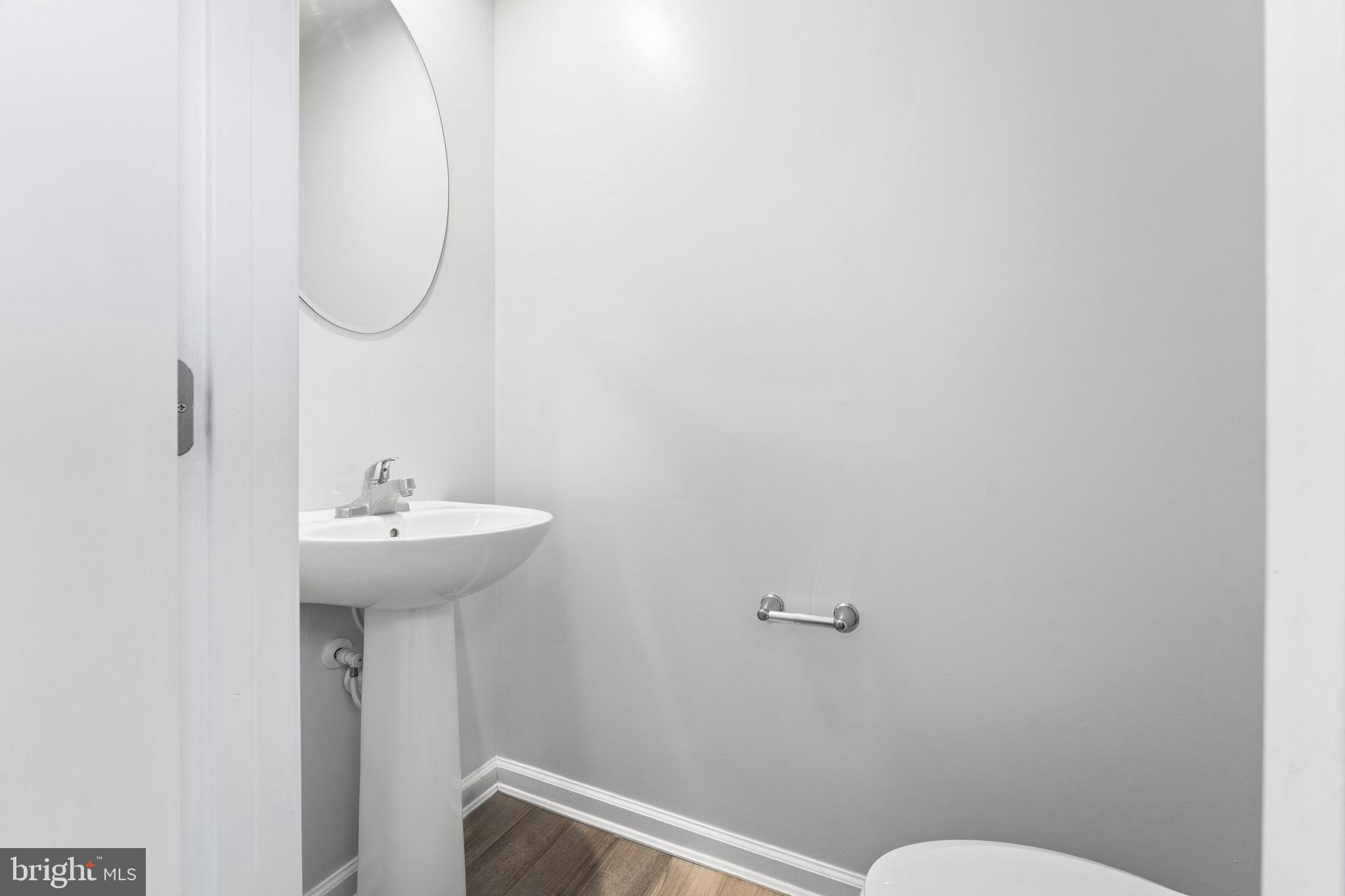 HICKORY KNOLL - Residential