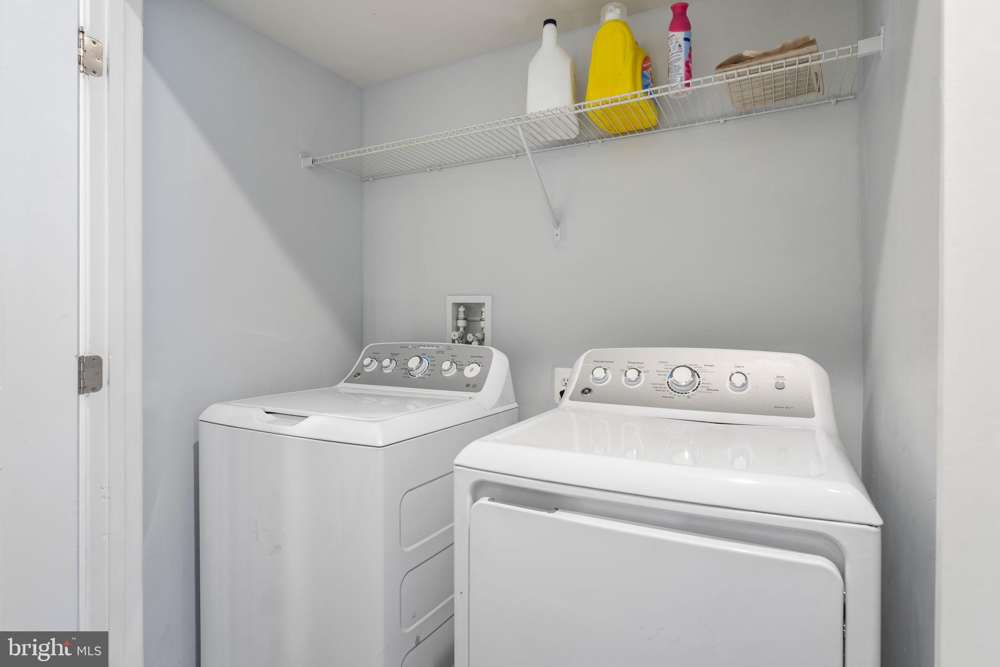 HICKORY KNOLL - Residential