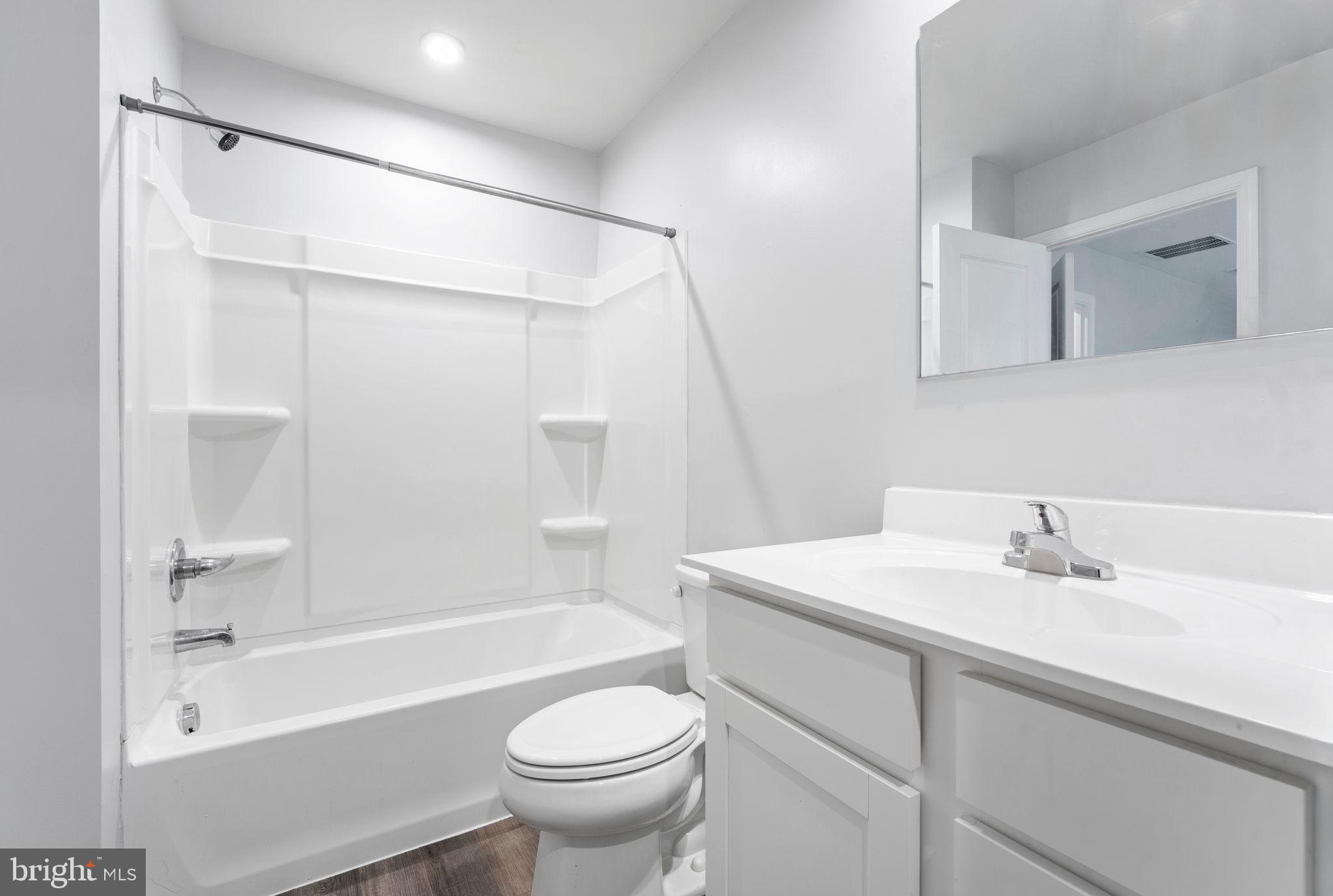 HICKORY KNOLL - Residential