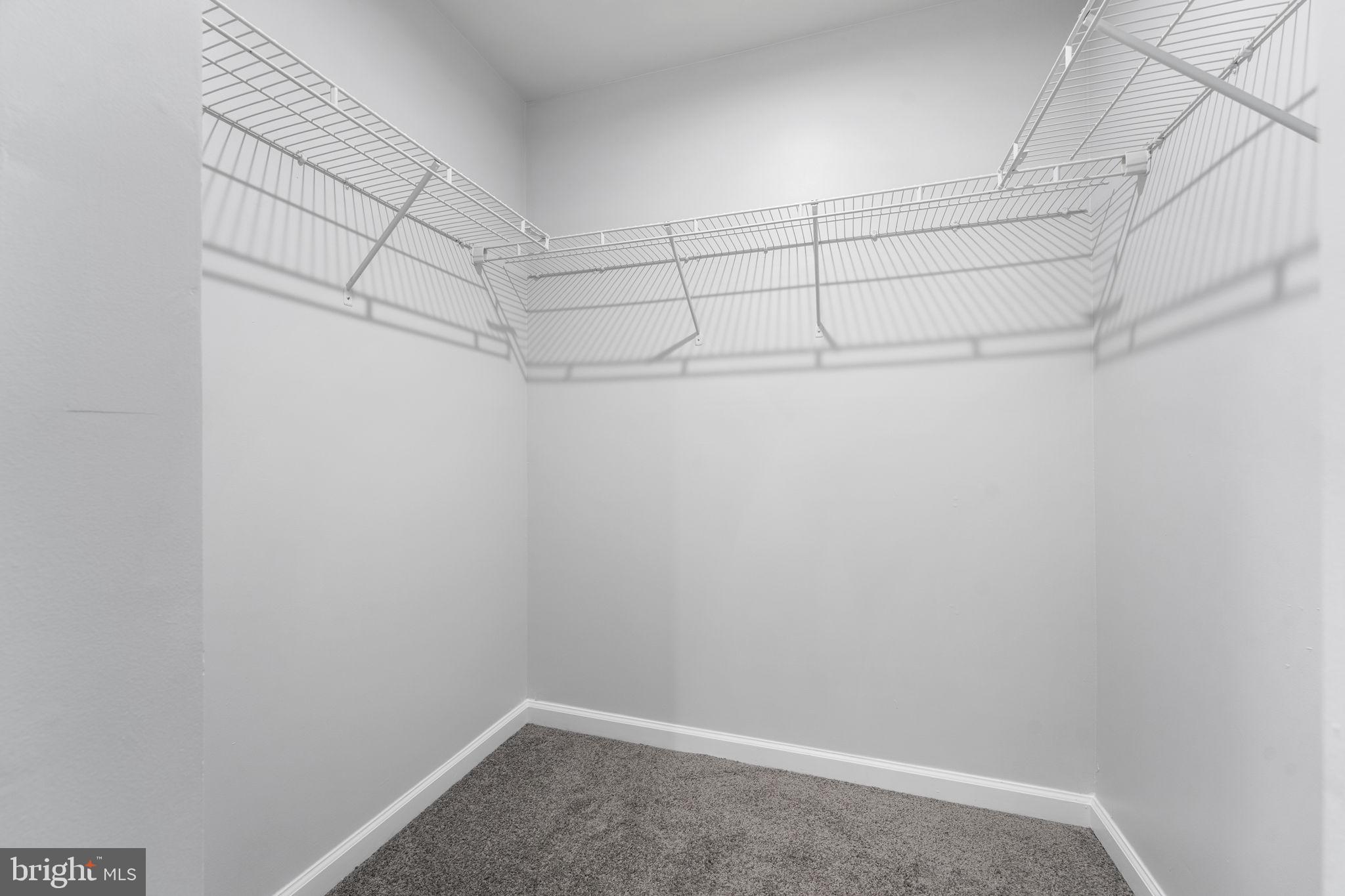 HICKORY KNOLL - Residential