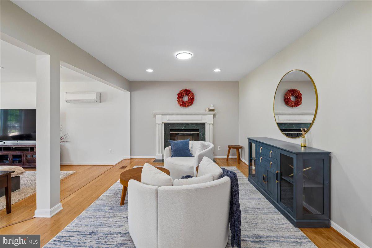 GLENMONT - Residential
