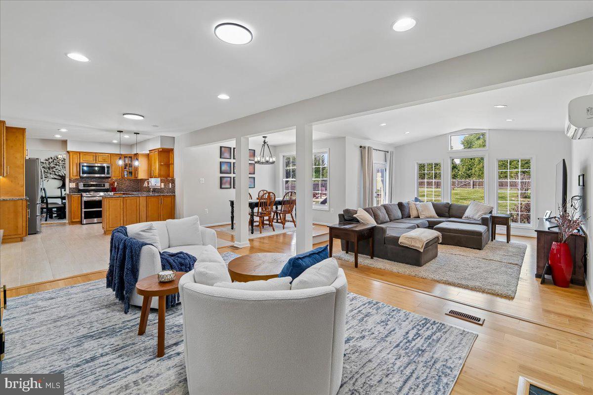 GLENMONT - Residential