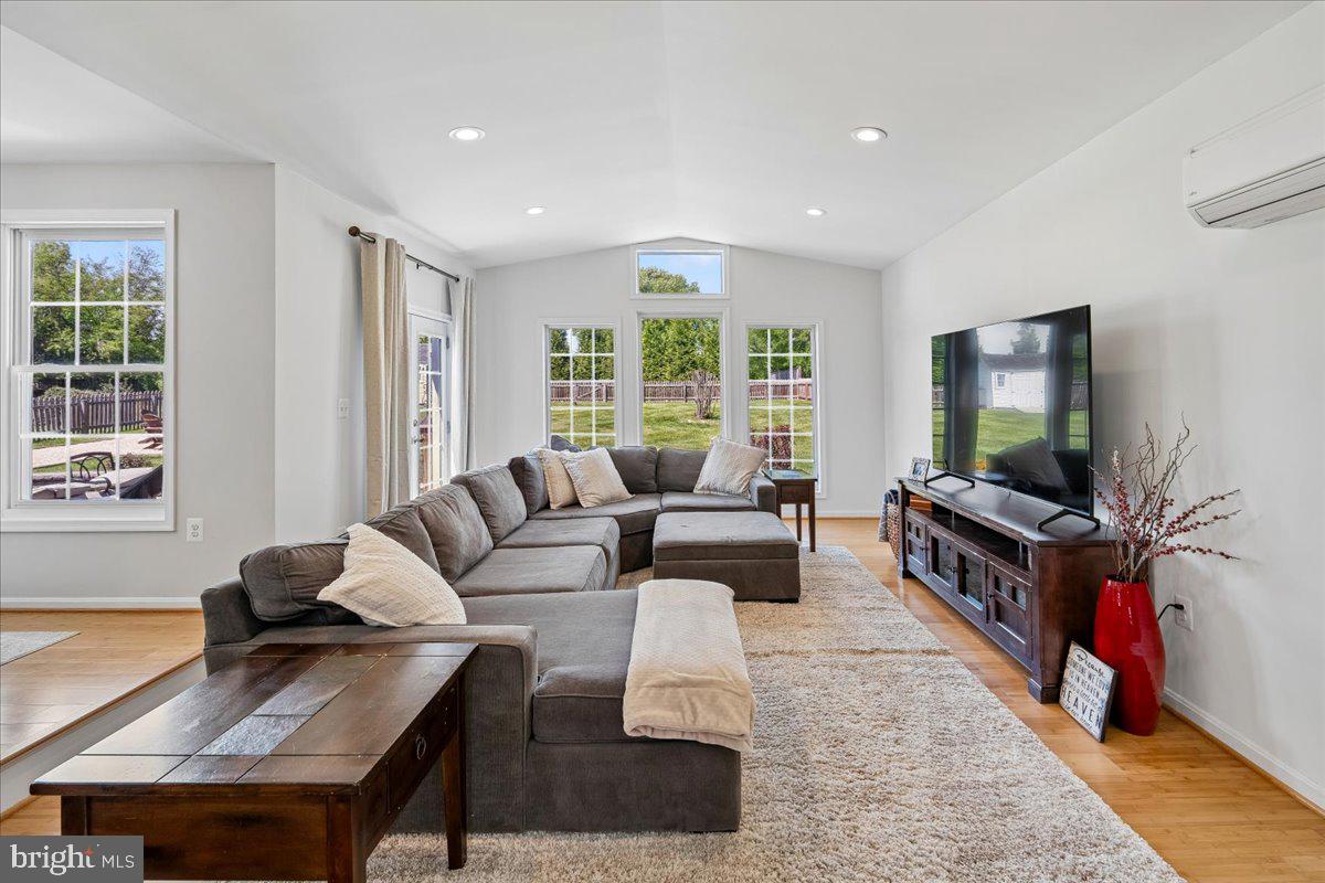 GLENMONT - Residential