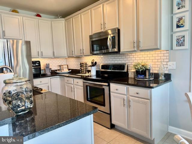 GLEN RIDDLE - Residential