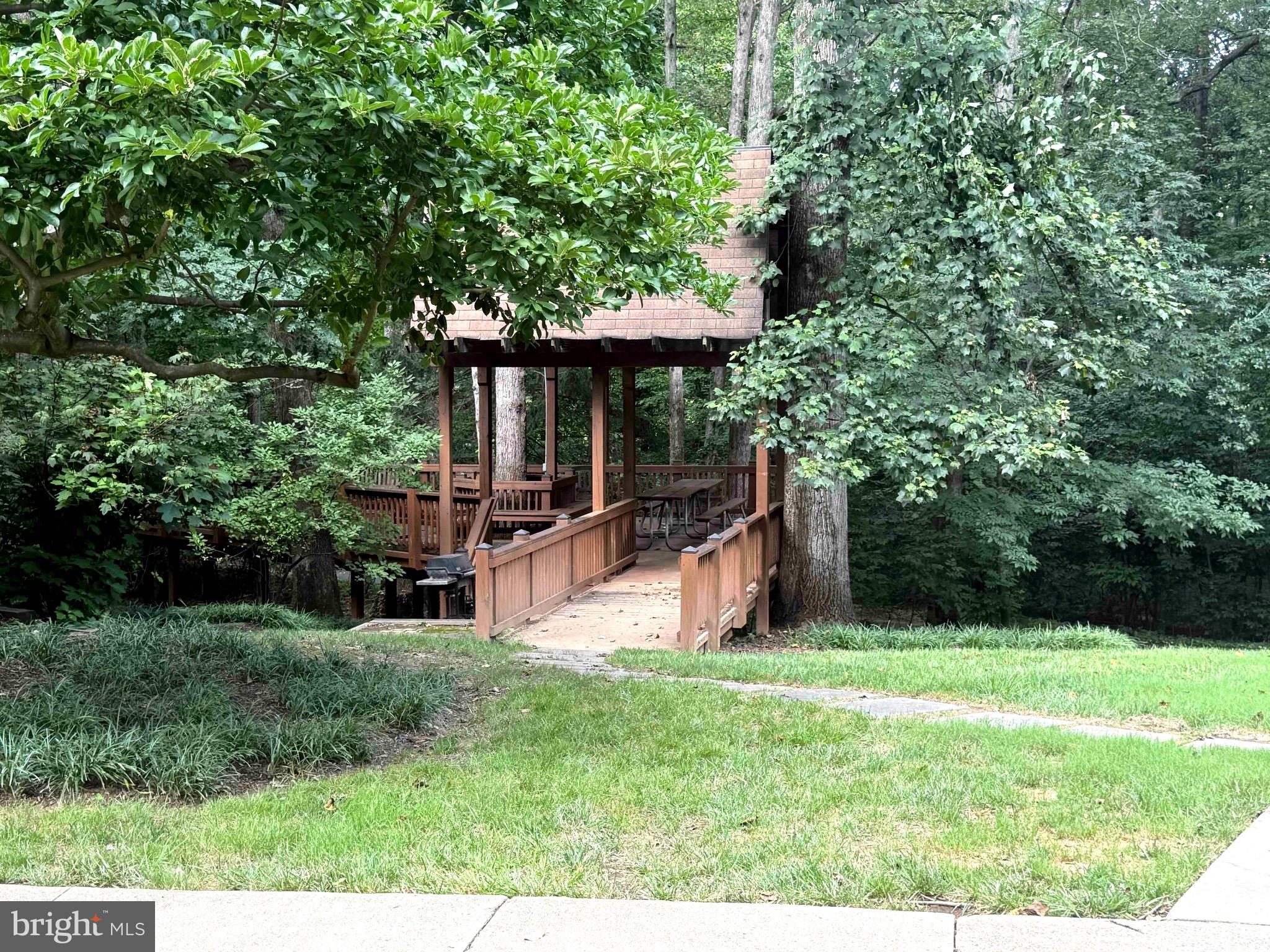 11557 ROLLING GREEN COURT 301
