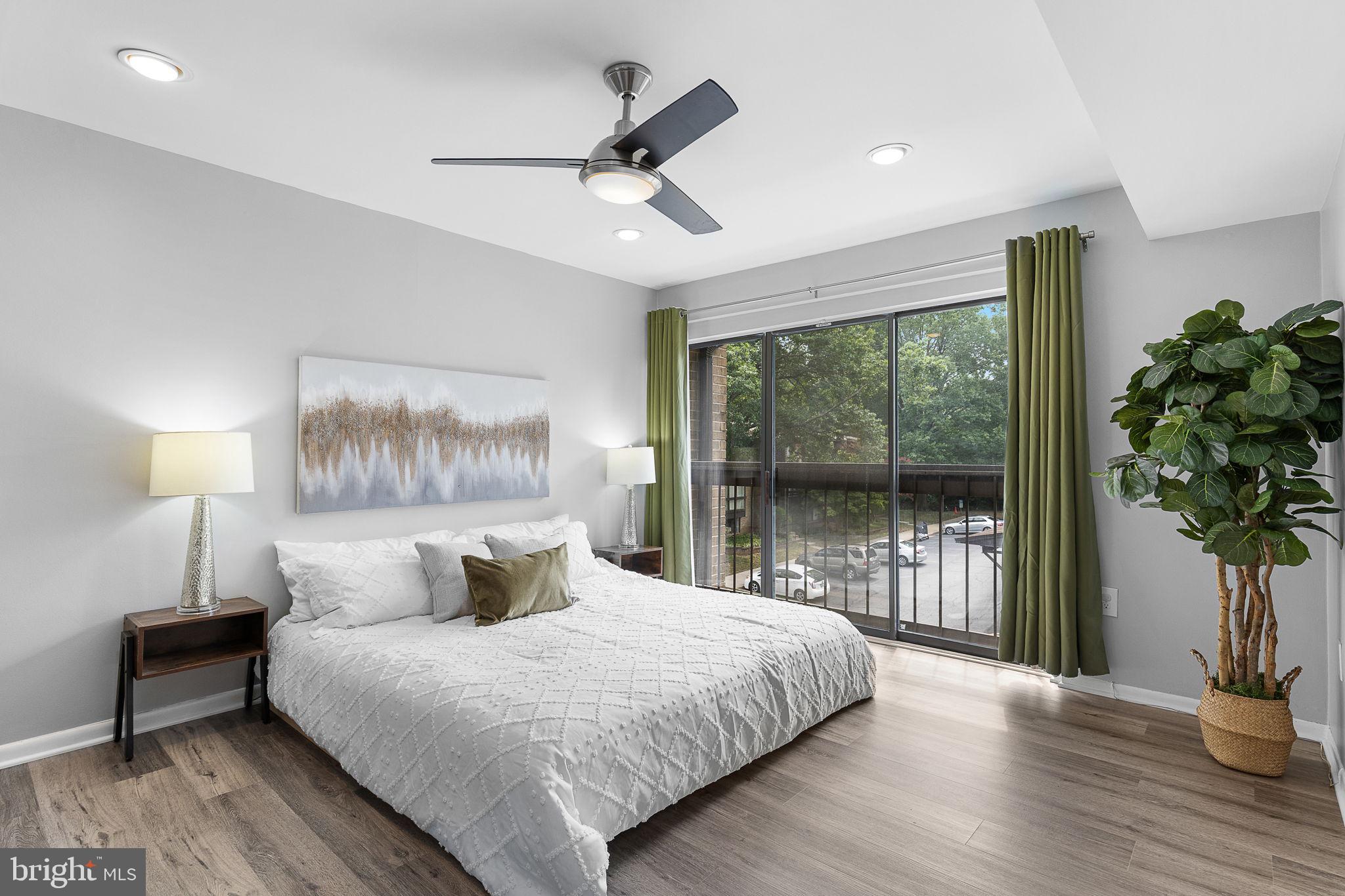 11557 ROLLING GREEN COURT 301