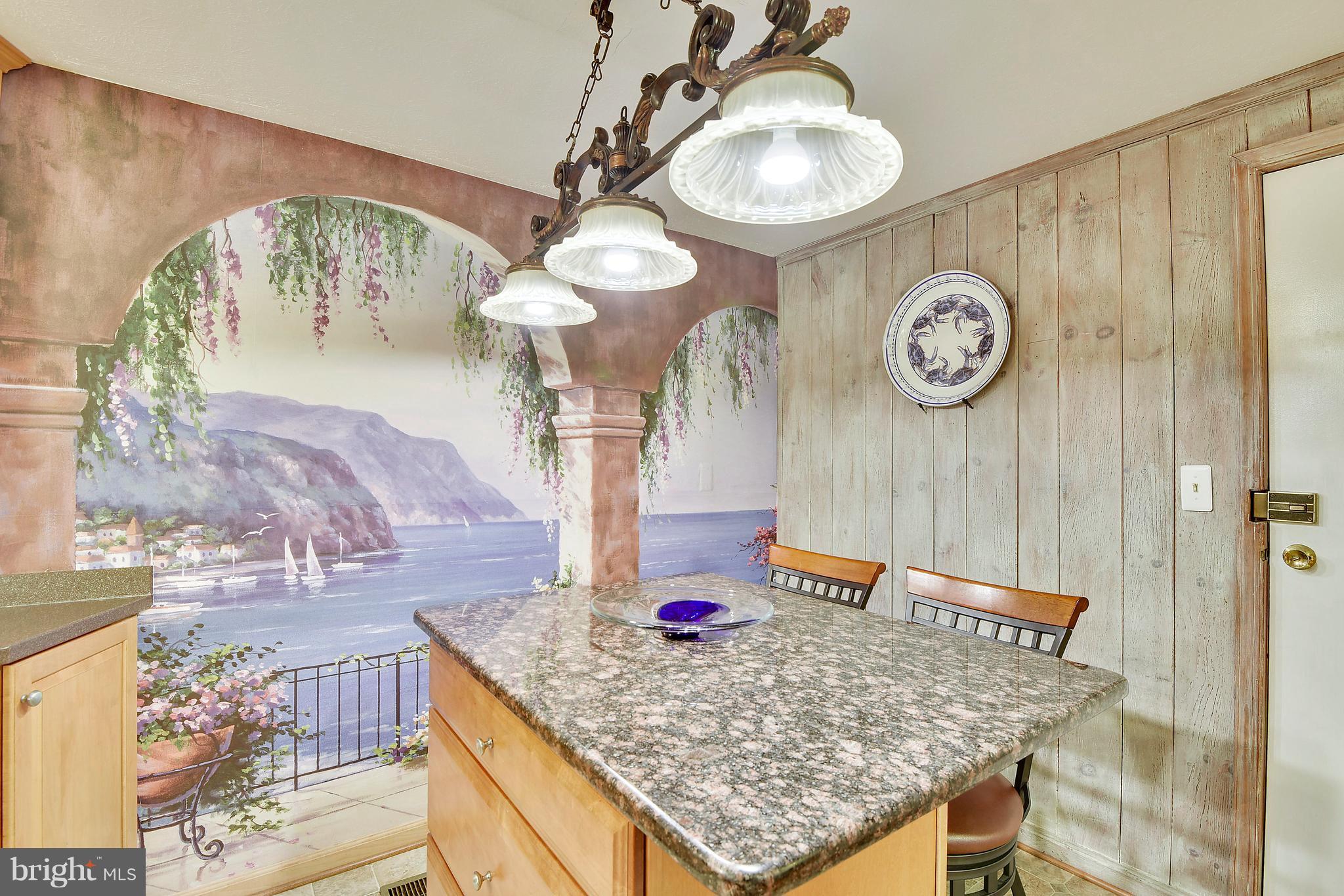 WHISPERING WOODS - Residential