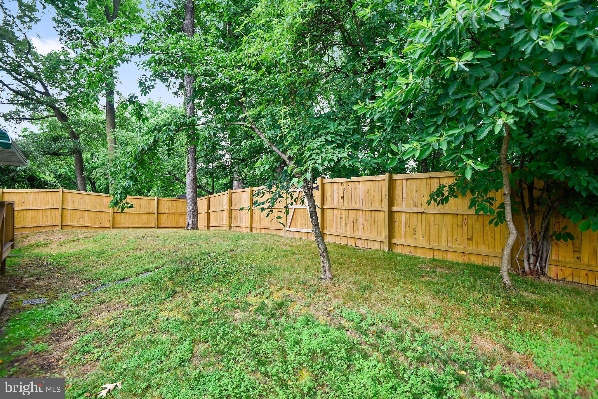 WHISPERING WOODS - Residential