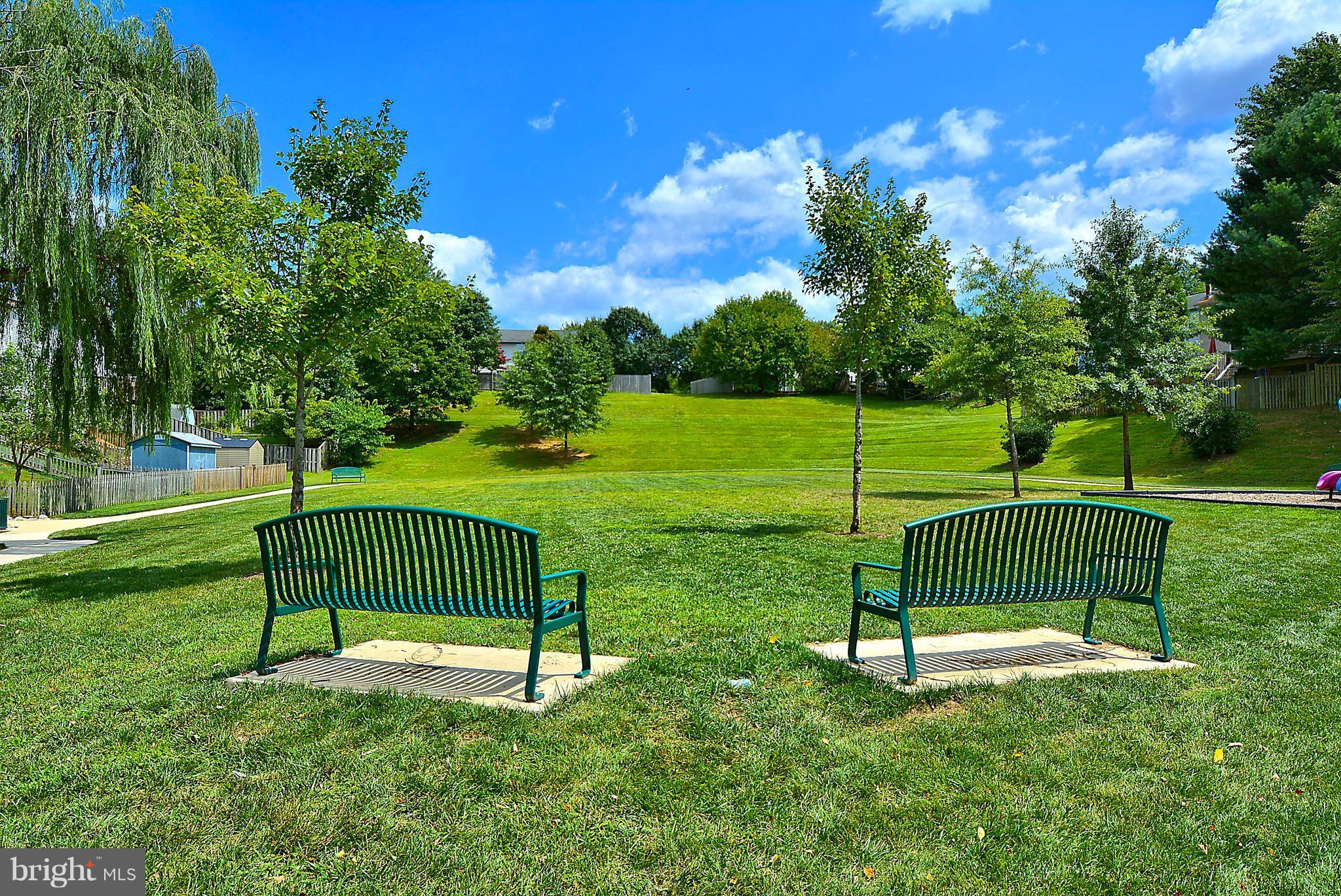 WHISPERING WOODS - Residential