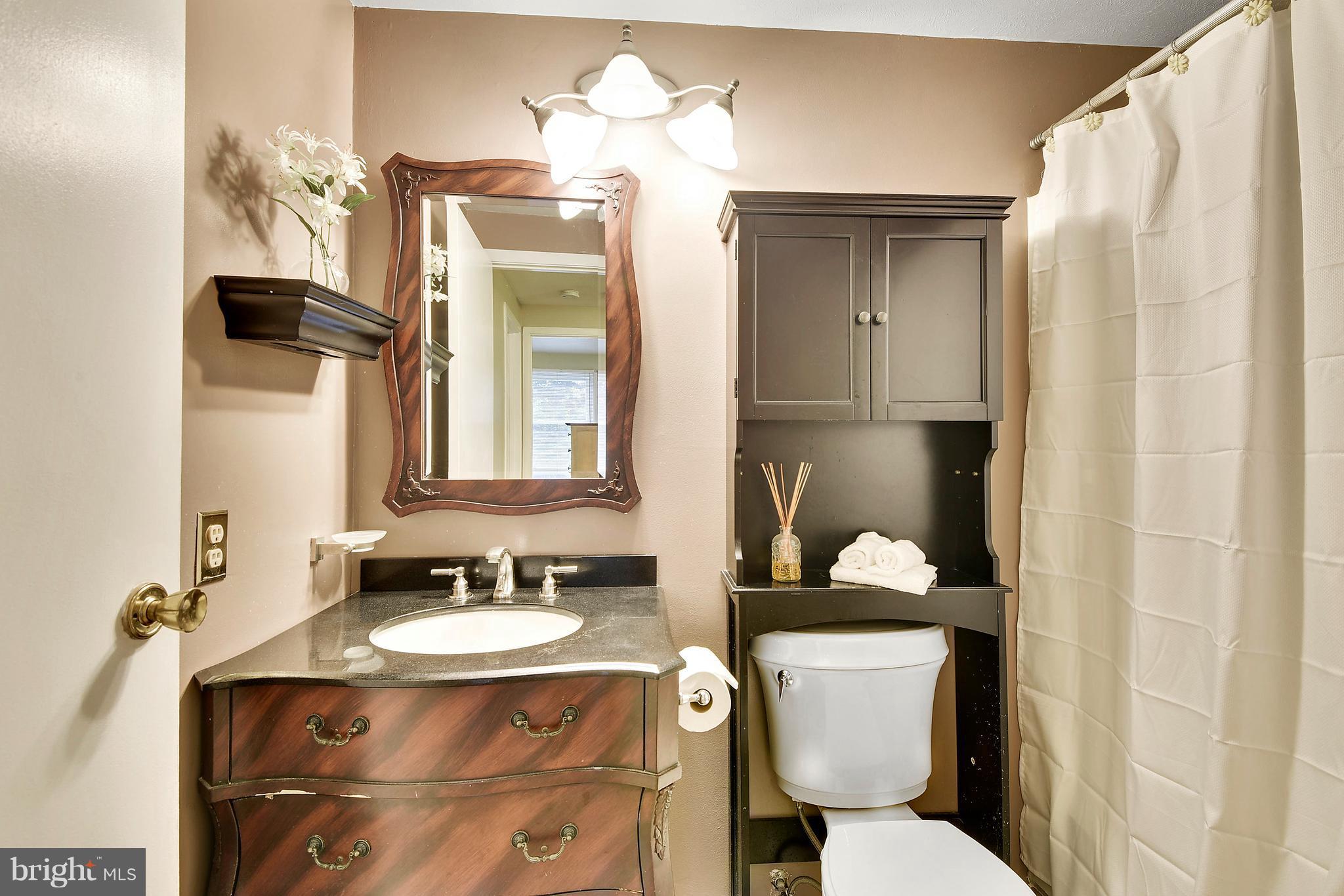 WHISPERING WOODS - Residential