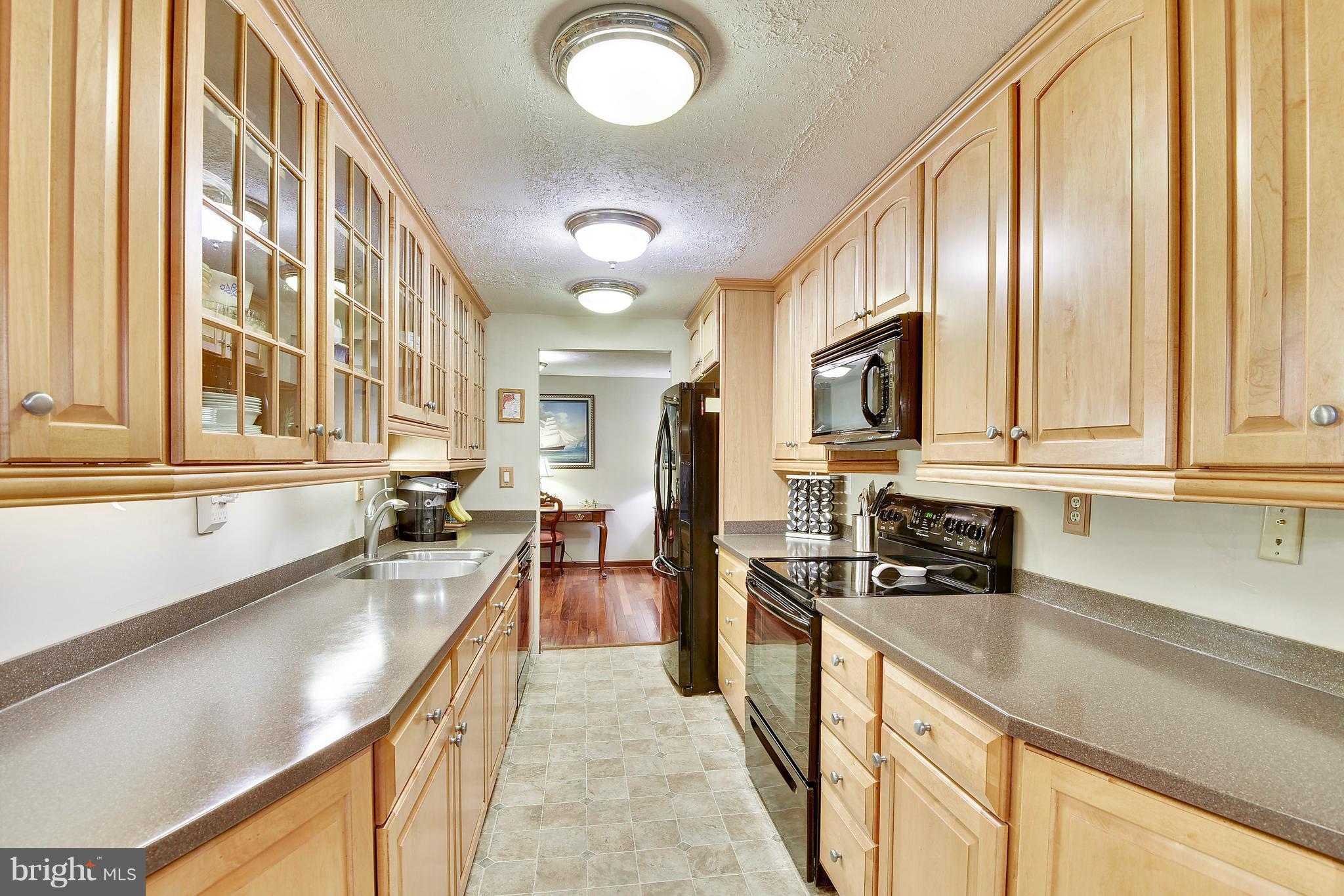 WHISPERING WOODS - Residential