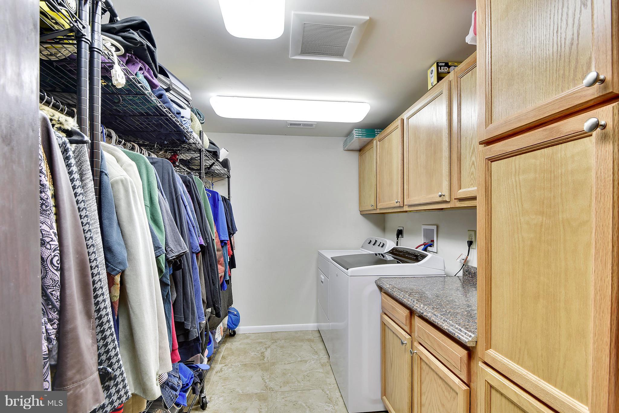 WHISPERING WOODS - Residential