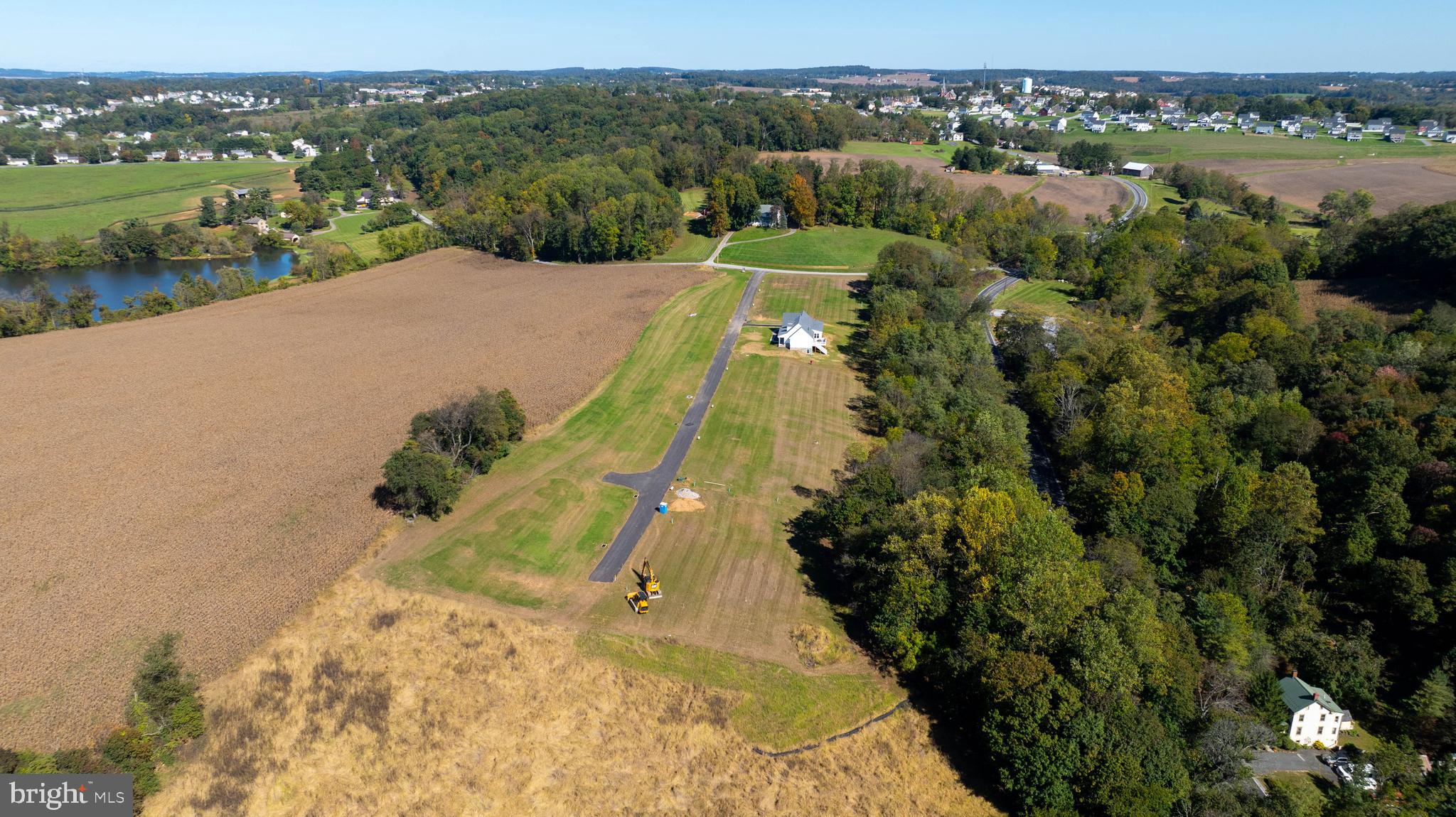 LOT 8 SAVANNAH MODEL HARAMBE OVERLOOK