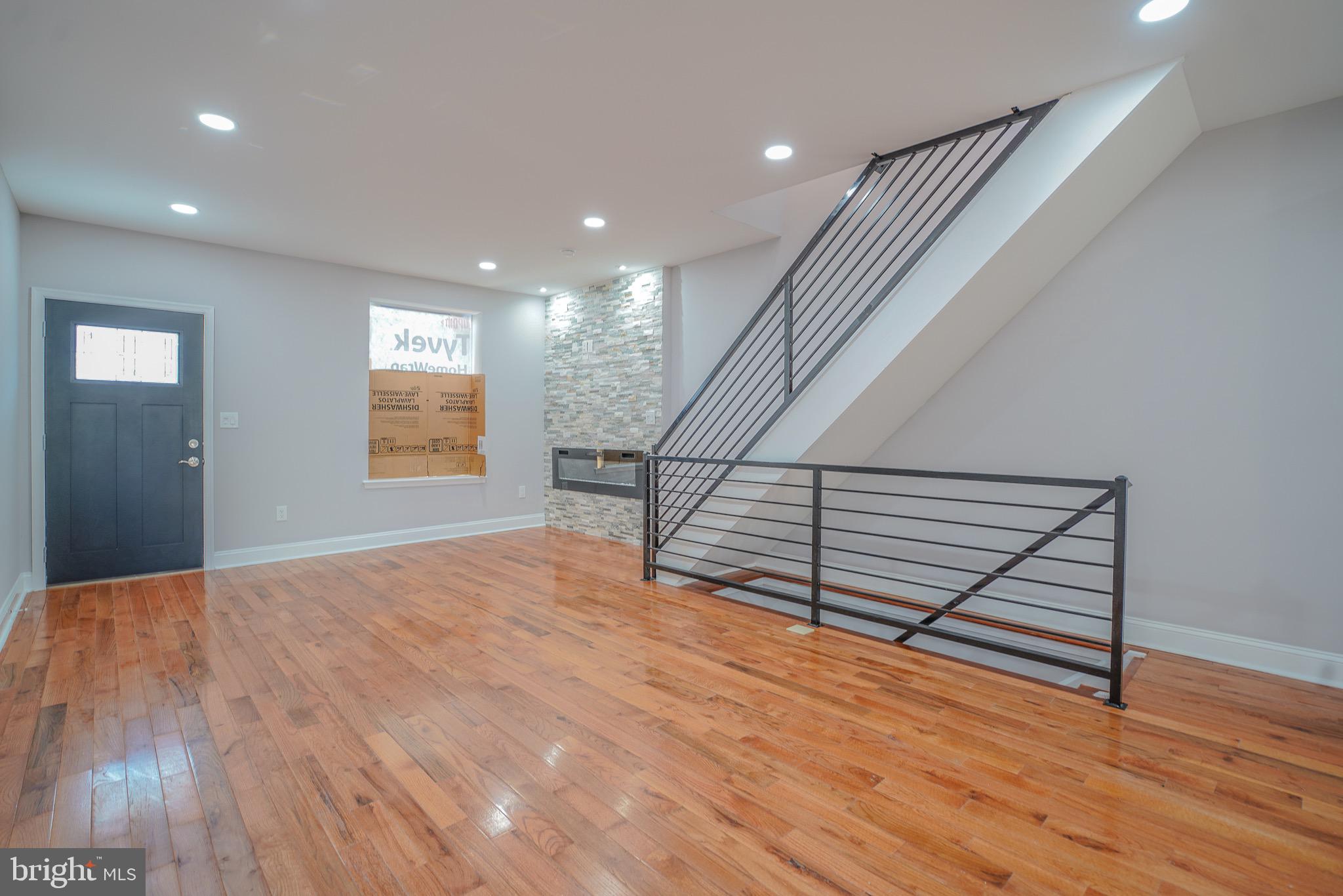 POINT BREEZE - Residential