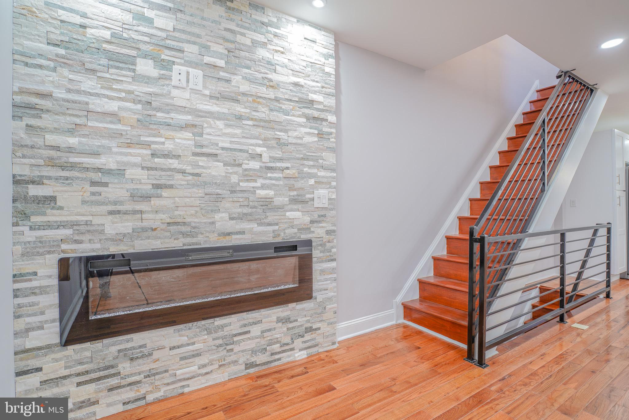 POINT BREEZE - Residential