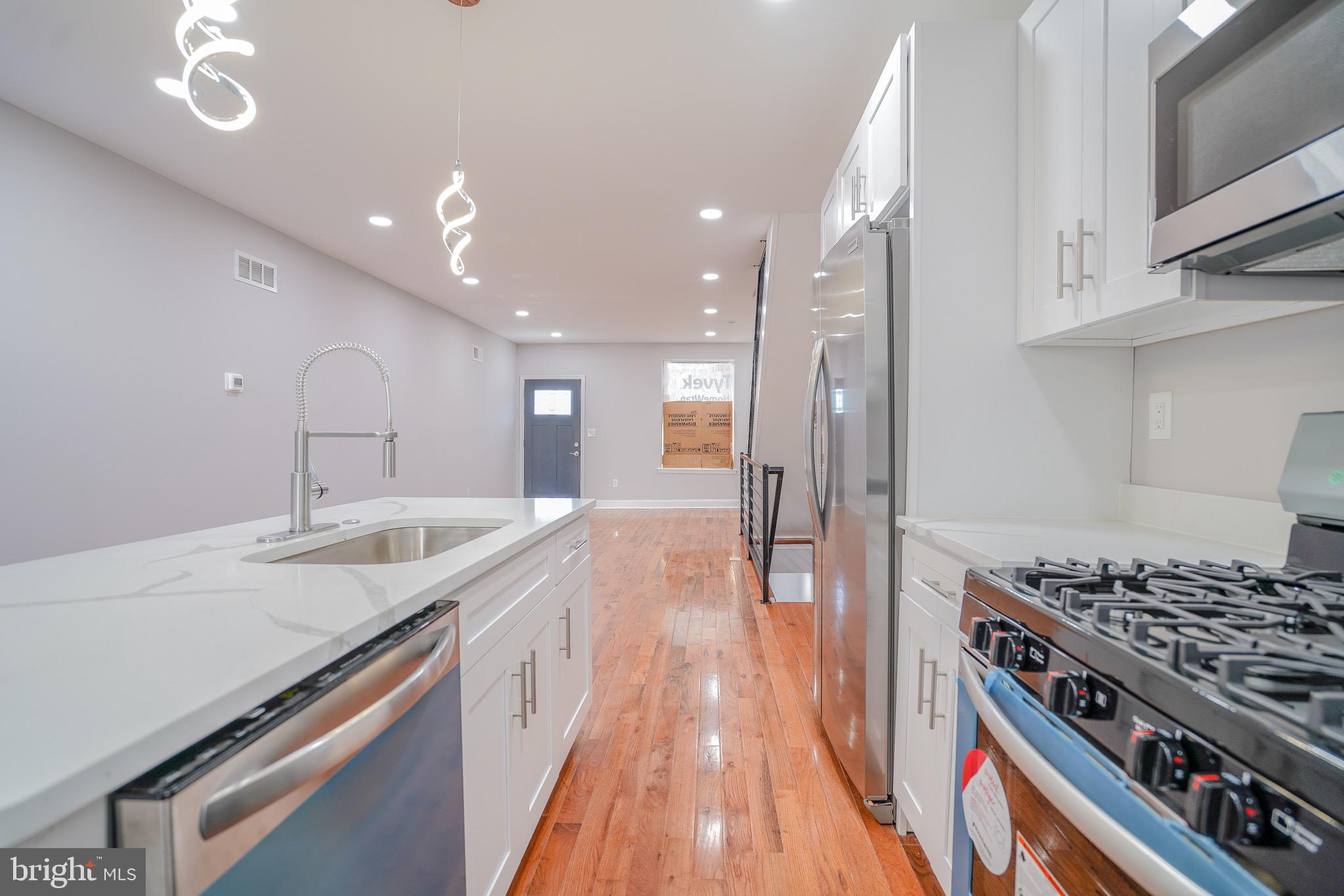 POINT BREEZE - Residential