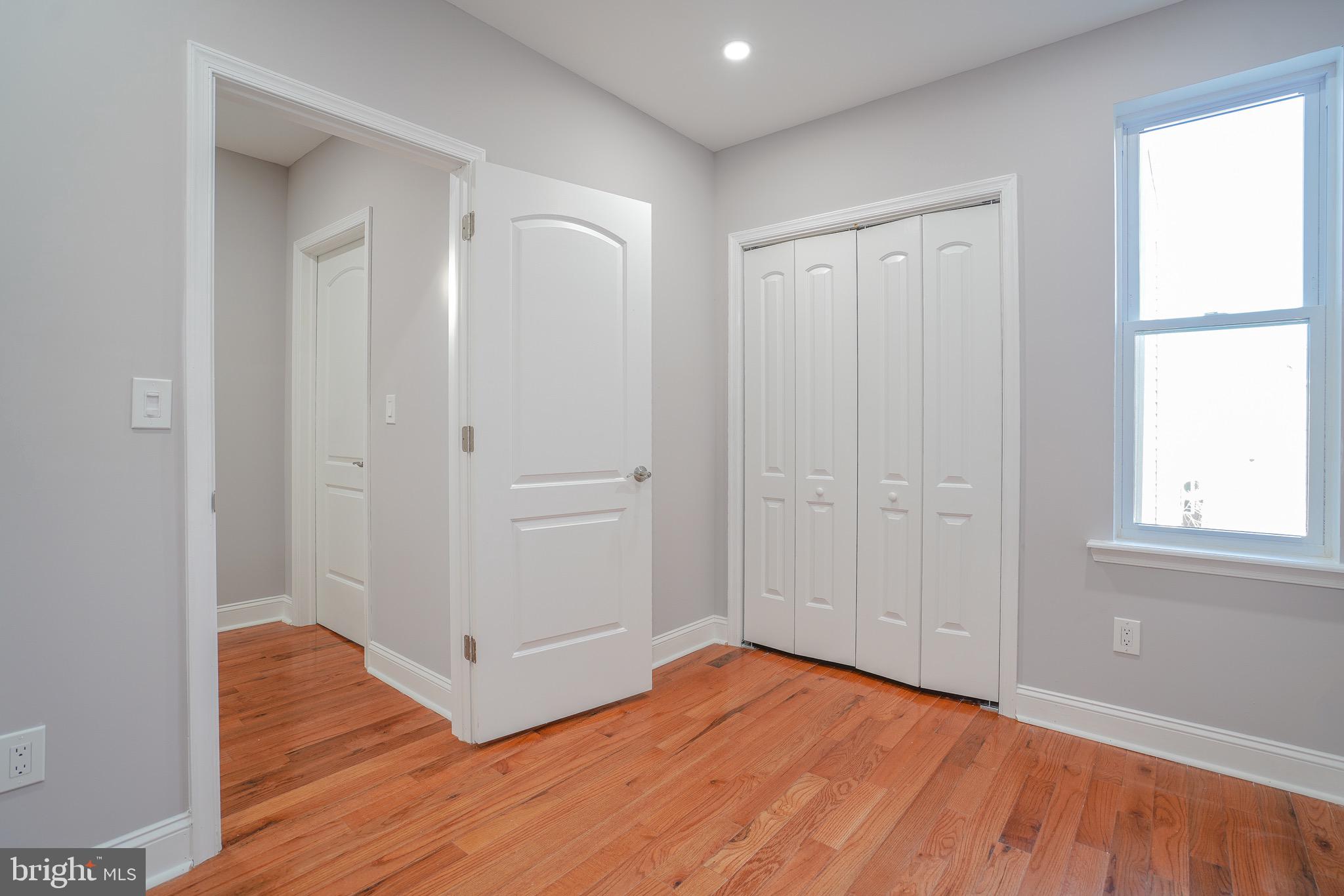 POINT BREEZE - Residential
