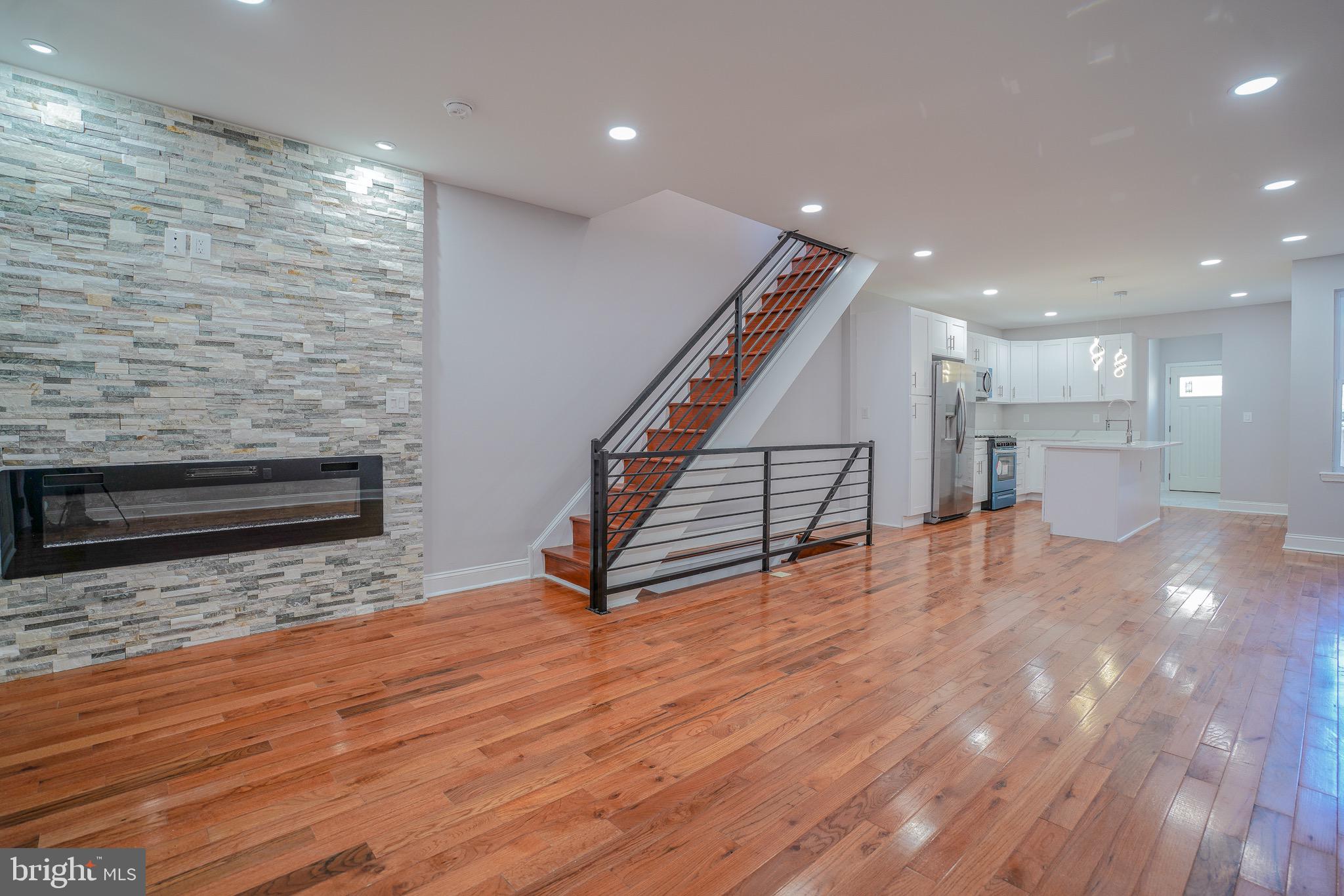 POINT BREEZE - Residential