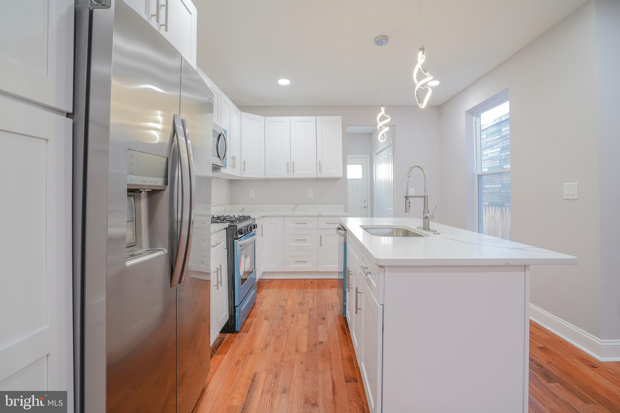 POINT BREEZE - Residential